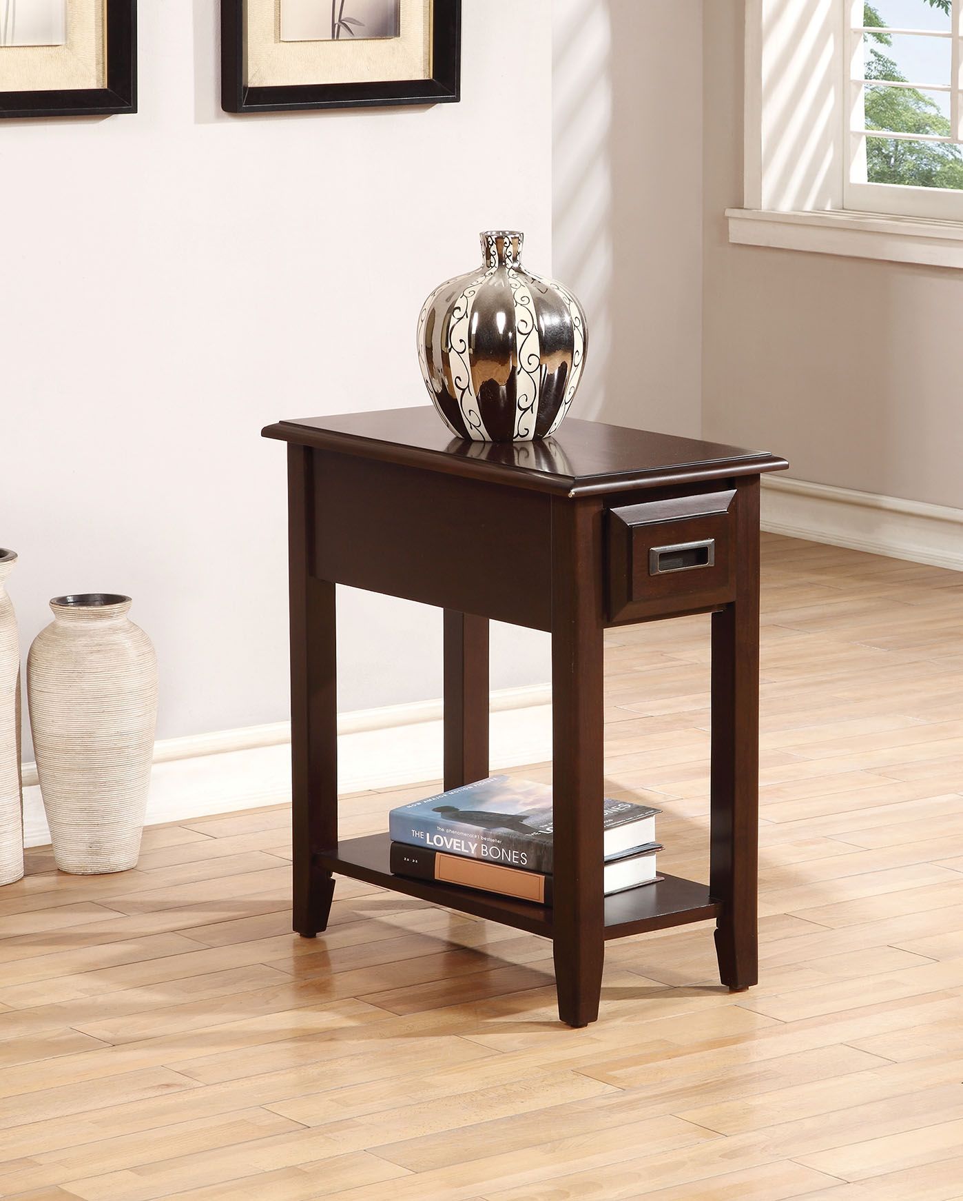 Jersy Accent Table