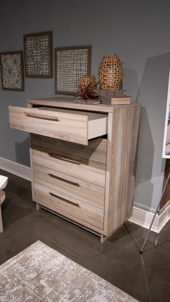 Hasbrick Chest of Drawers