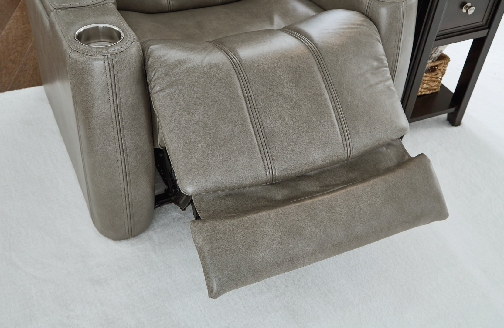 Benndale Power Recliner