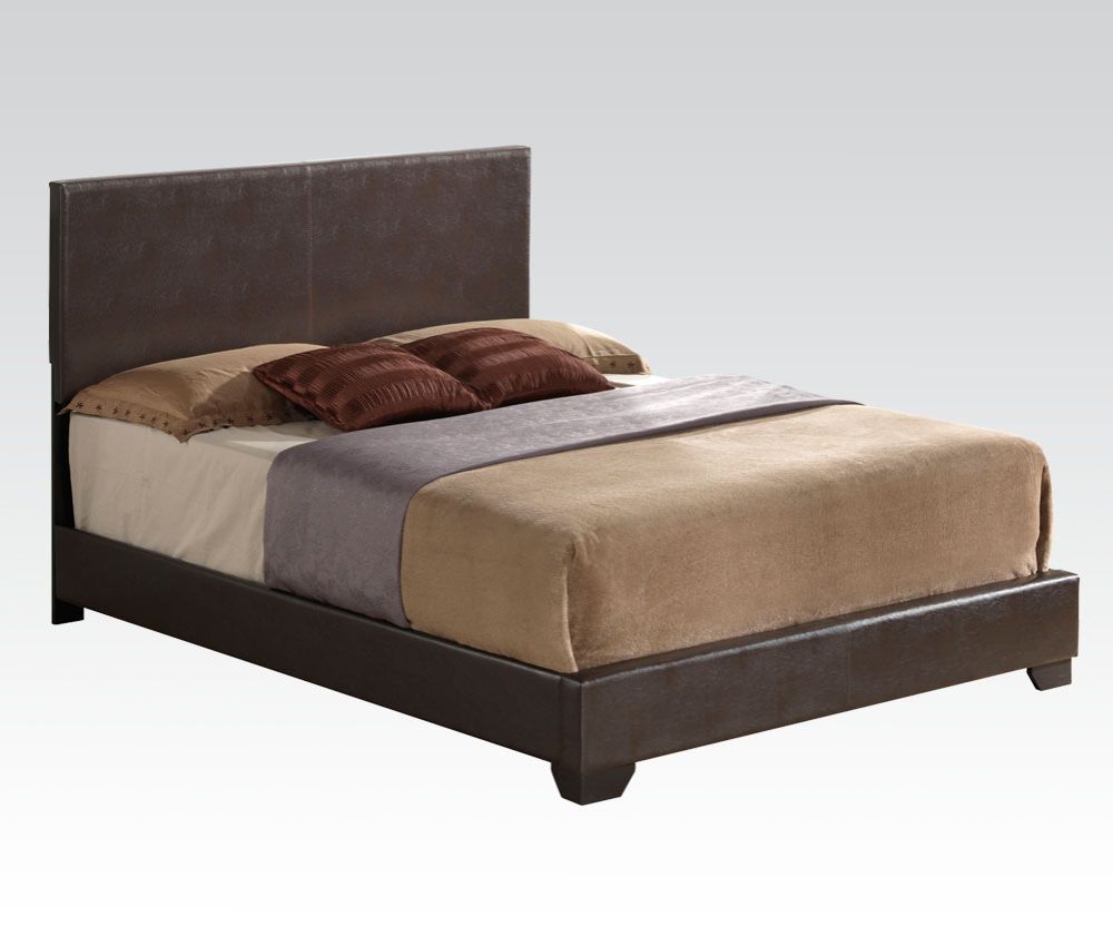 Davlynn Queen Bed