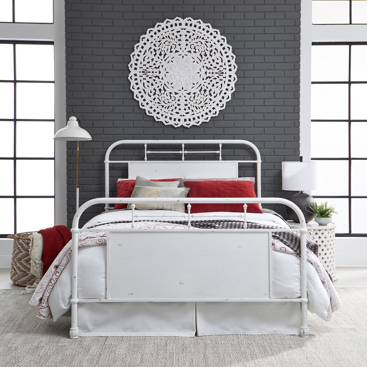 Tresor Queen Metal Bed - Antique White