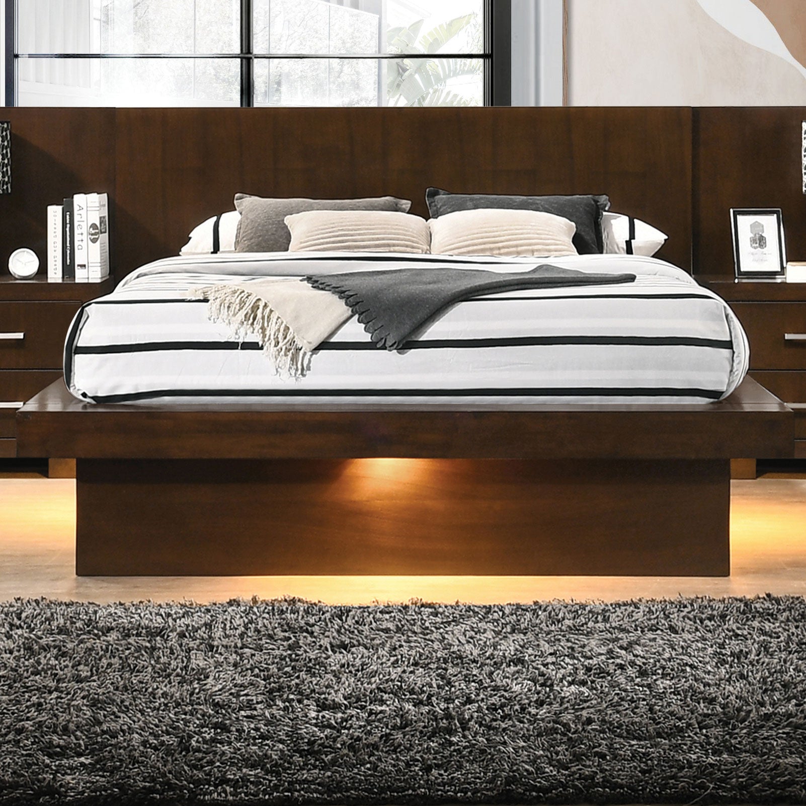 Jessica Eastern King Platform Bed with Rail Seating Cappuccino