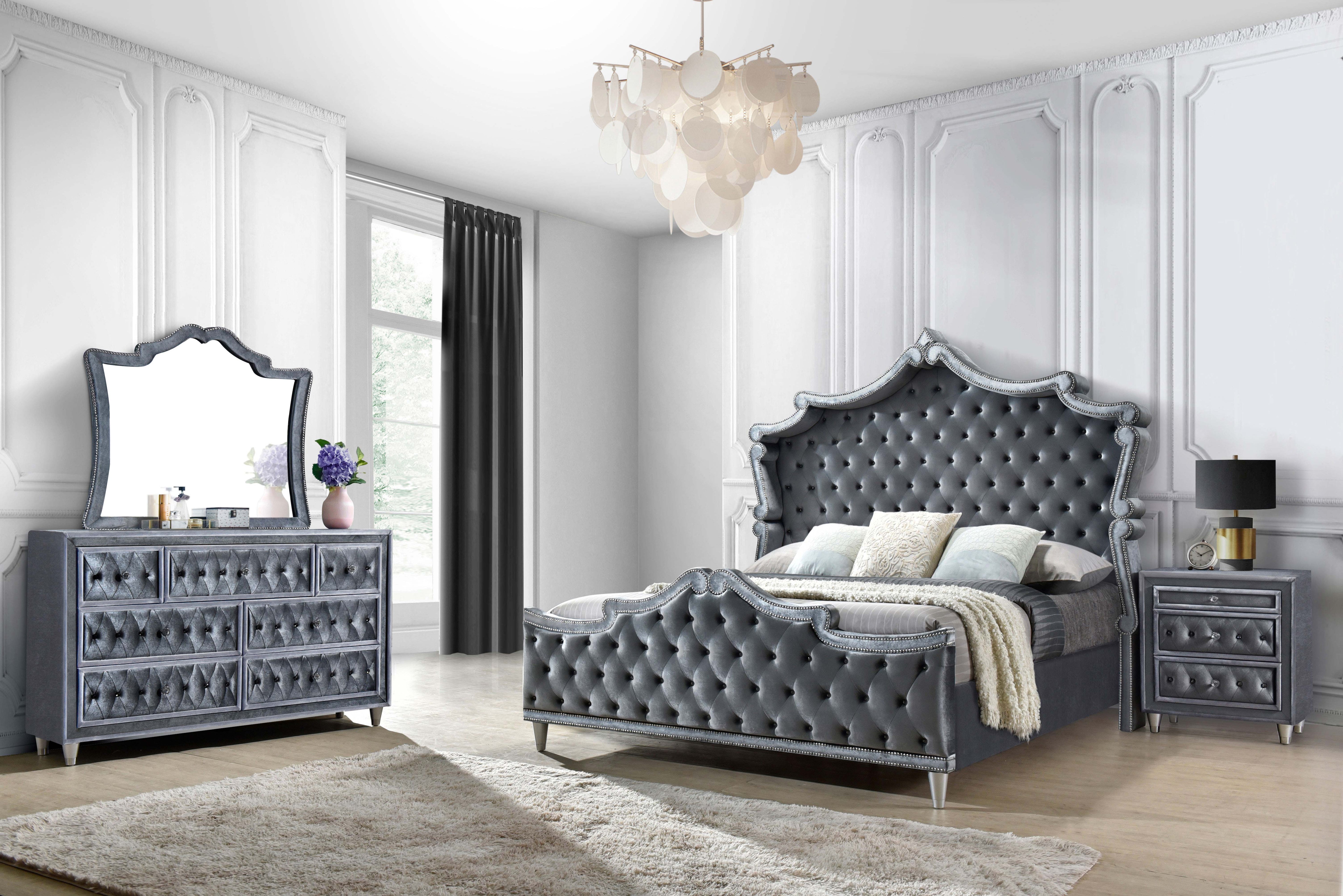 Antonella 4-Piece California King Upholstered Tufted Bedroom Set Grey California King 4 Pc Set