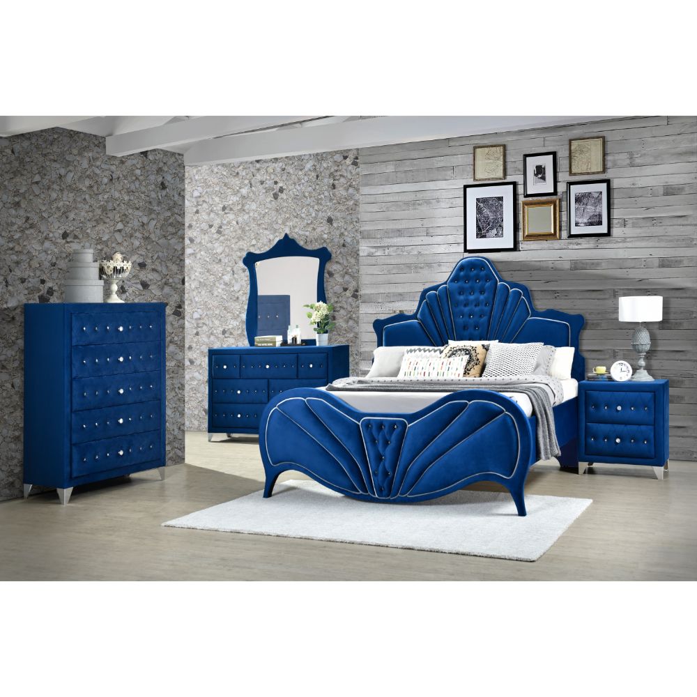 Jamauria Queen Bed