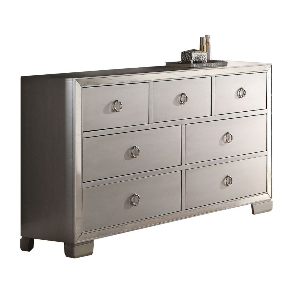 Cavileer Dresser