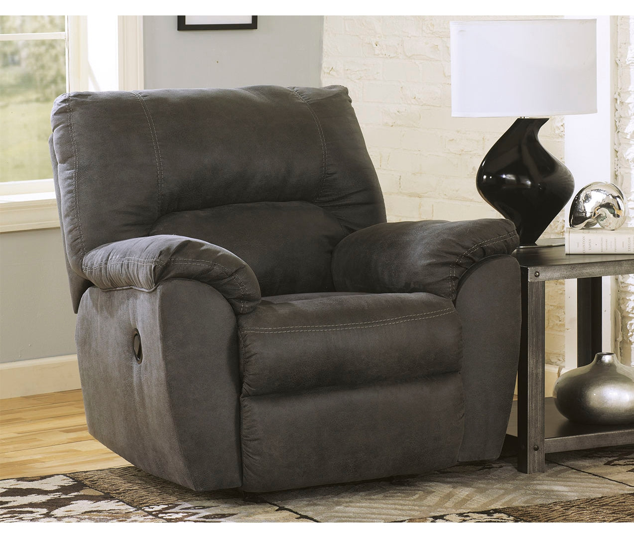 Tambo Recliner