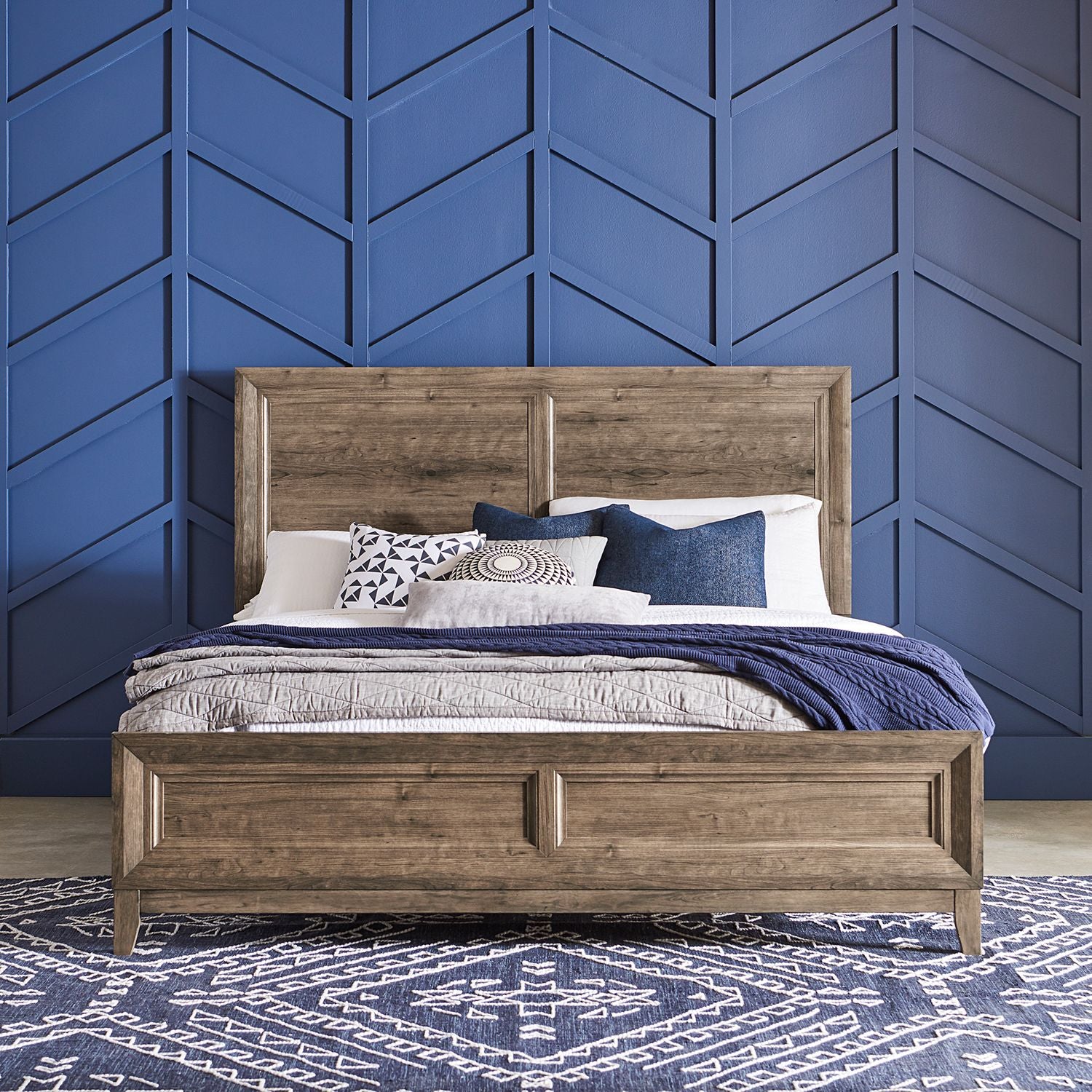 Kanira King California Panel Bed