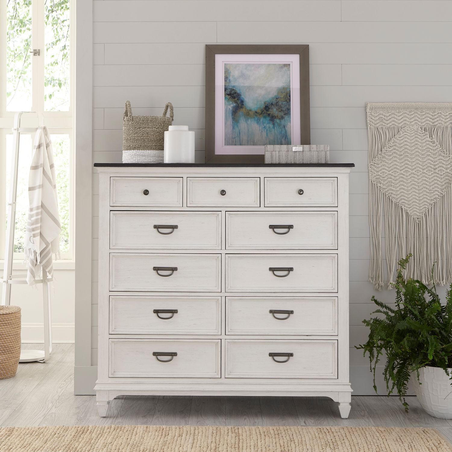 Mahzabin 11 Drawer Chest