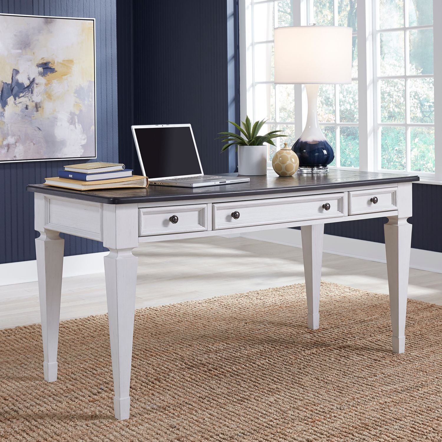 Detri Writing Desk