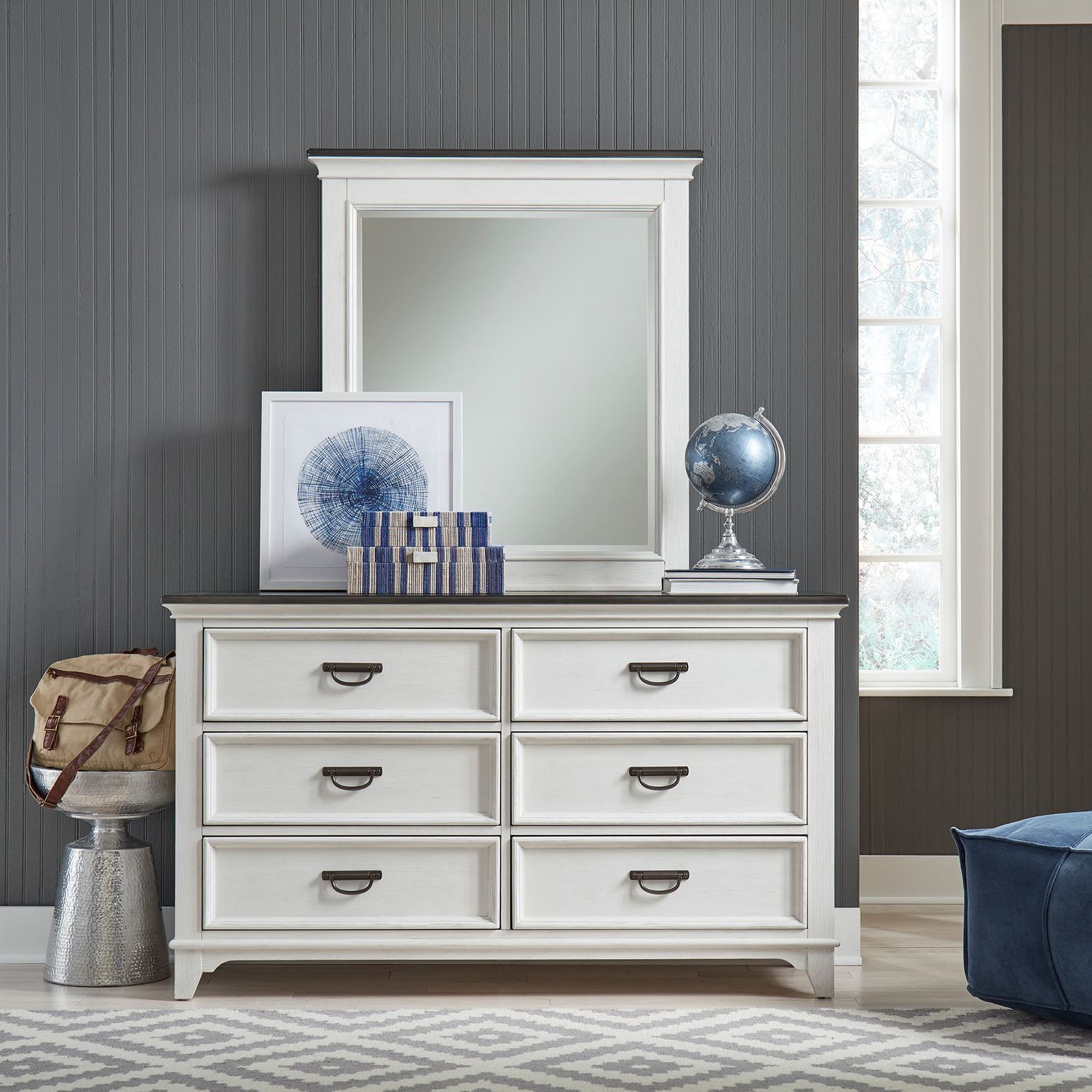 Cziara Dresser & Mirror