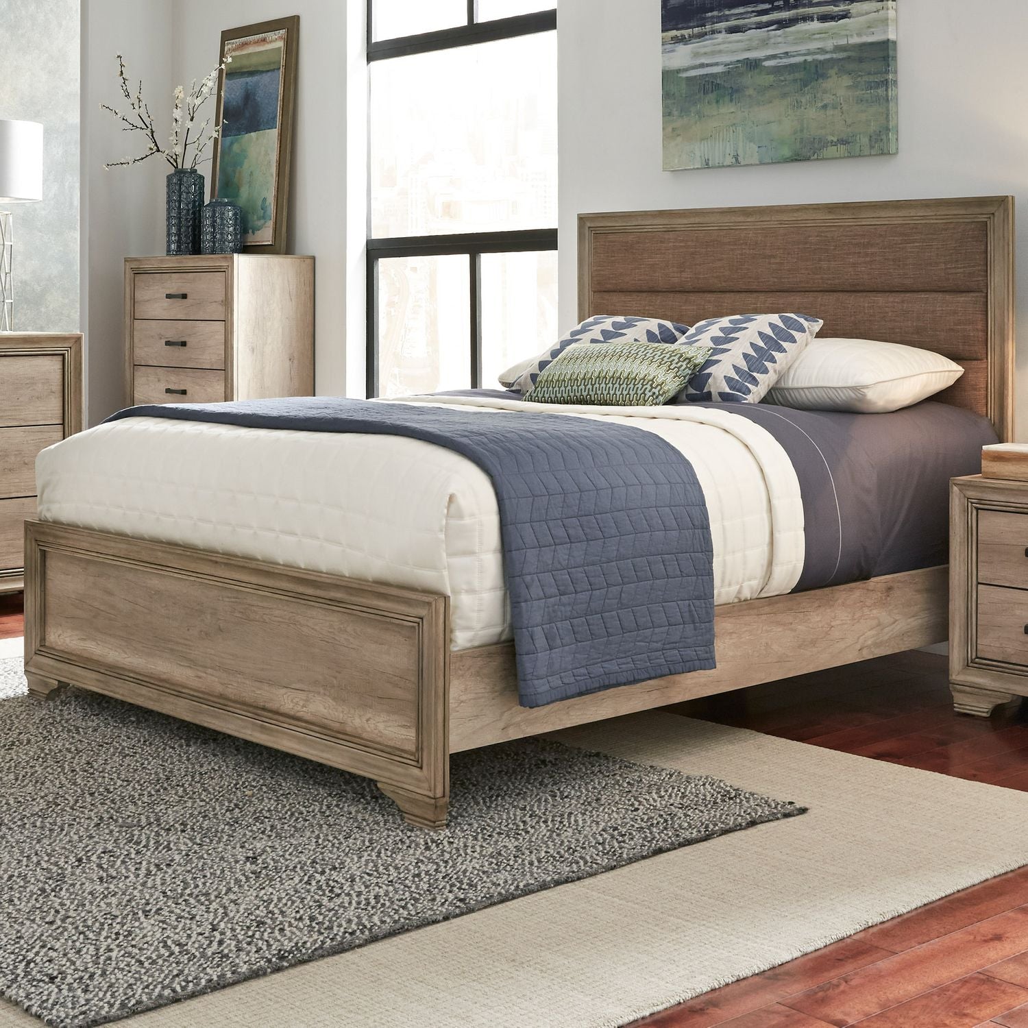 Aaja King California Upholsteredosltered Bed