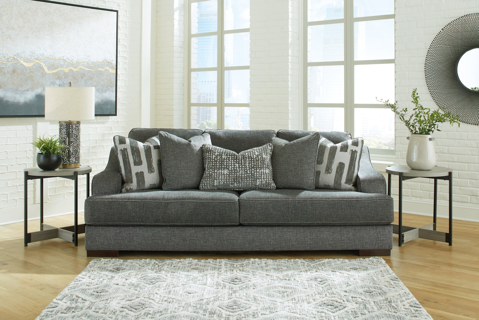 Lessinger Sofa