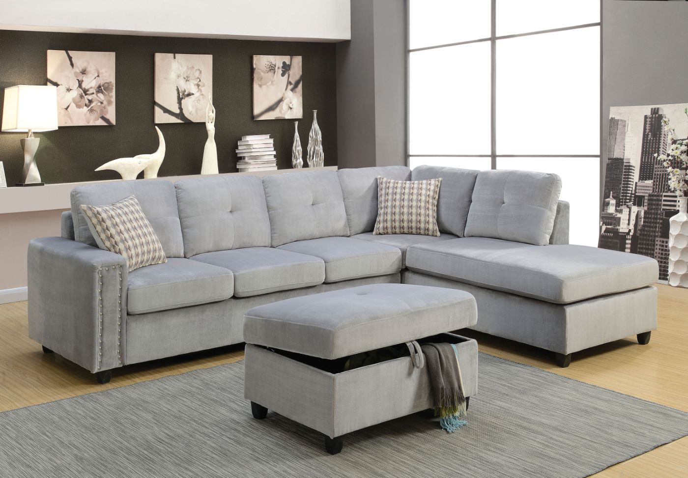 Amesbury Reversible Sectional Sofa W/2 Pillows