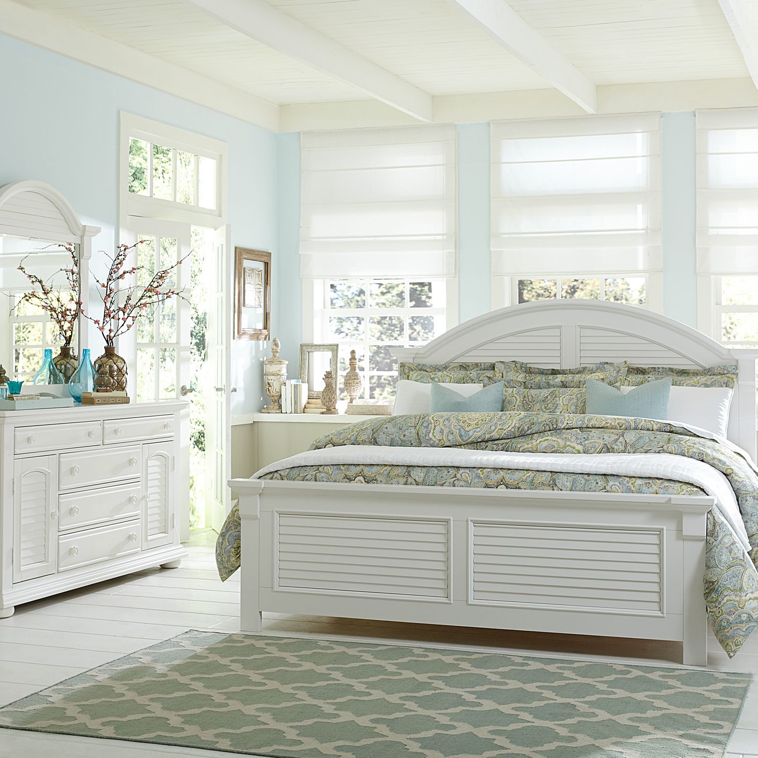 Aleni Queen Panel Bed, Dresser & Mirror, Chest