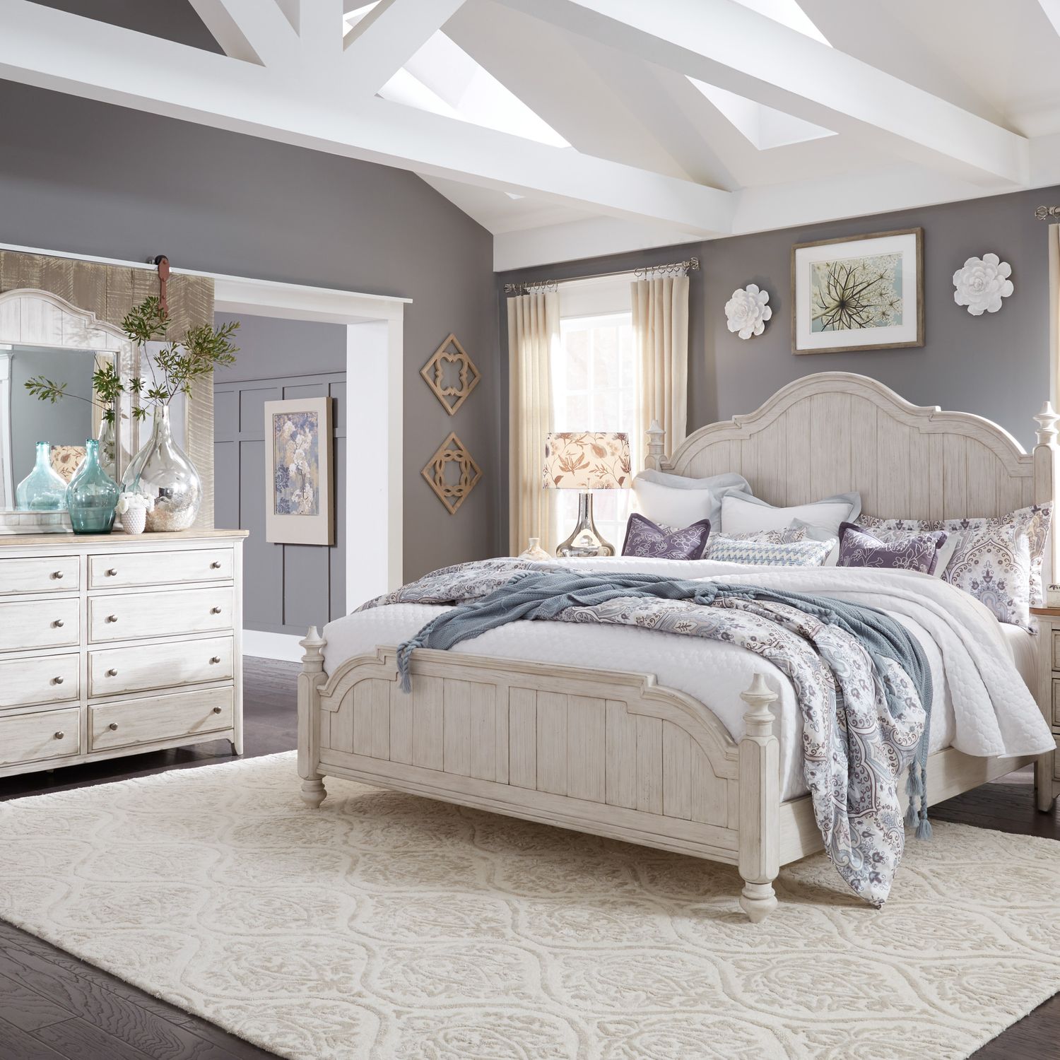 Aadvi Queen Poster Bed, Dresser & Mirror