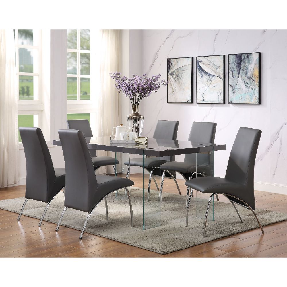 Ilonca Dining Table