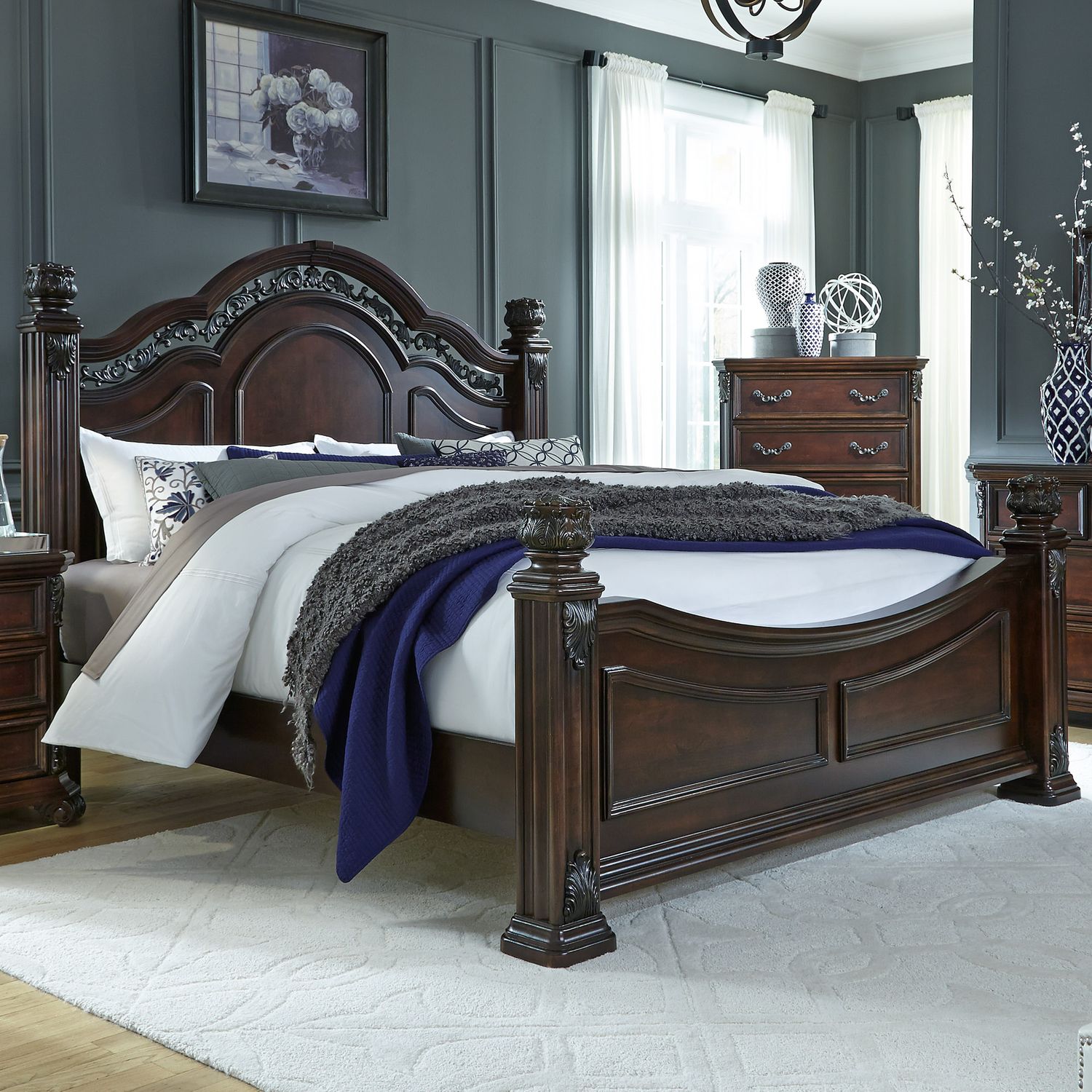 Kayliah King California Poster Bed