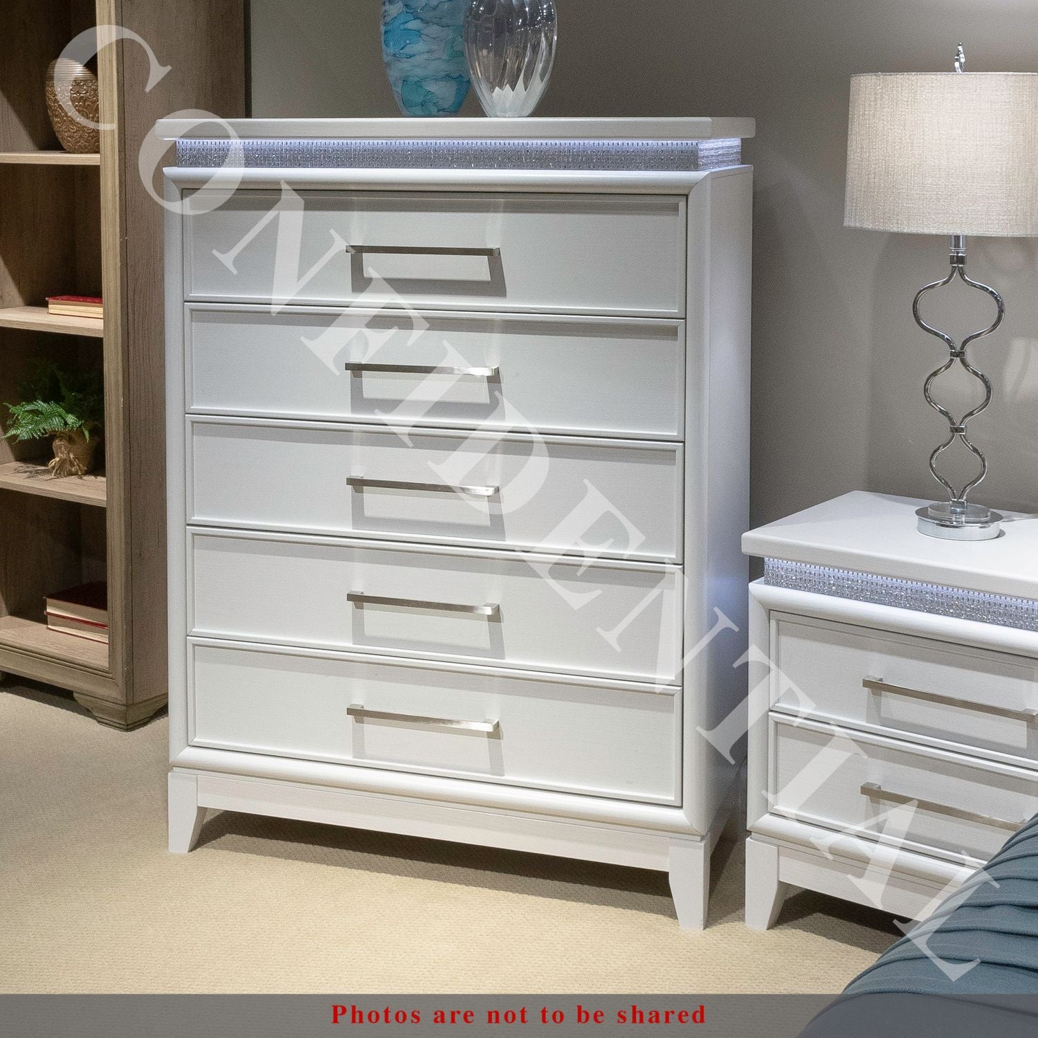 Ceevah 5 Drawer Chest with Lights