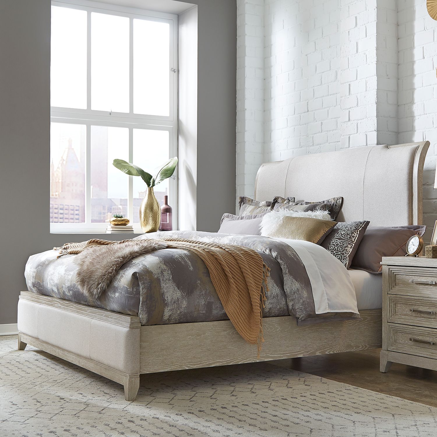 Kashtan King California Upholstered Bed