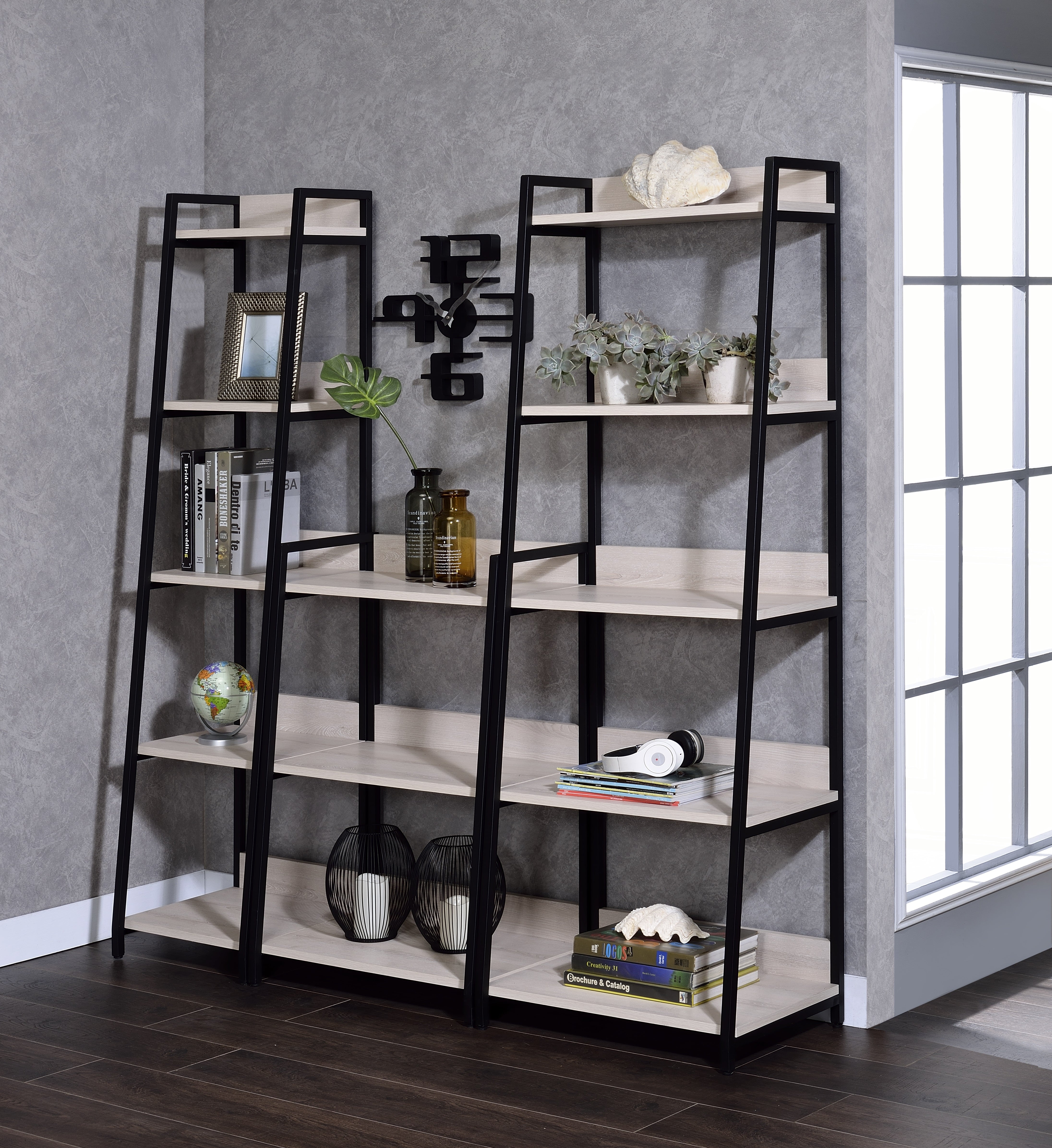 Janelyz 16"L Bookshelf