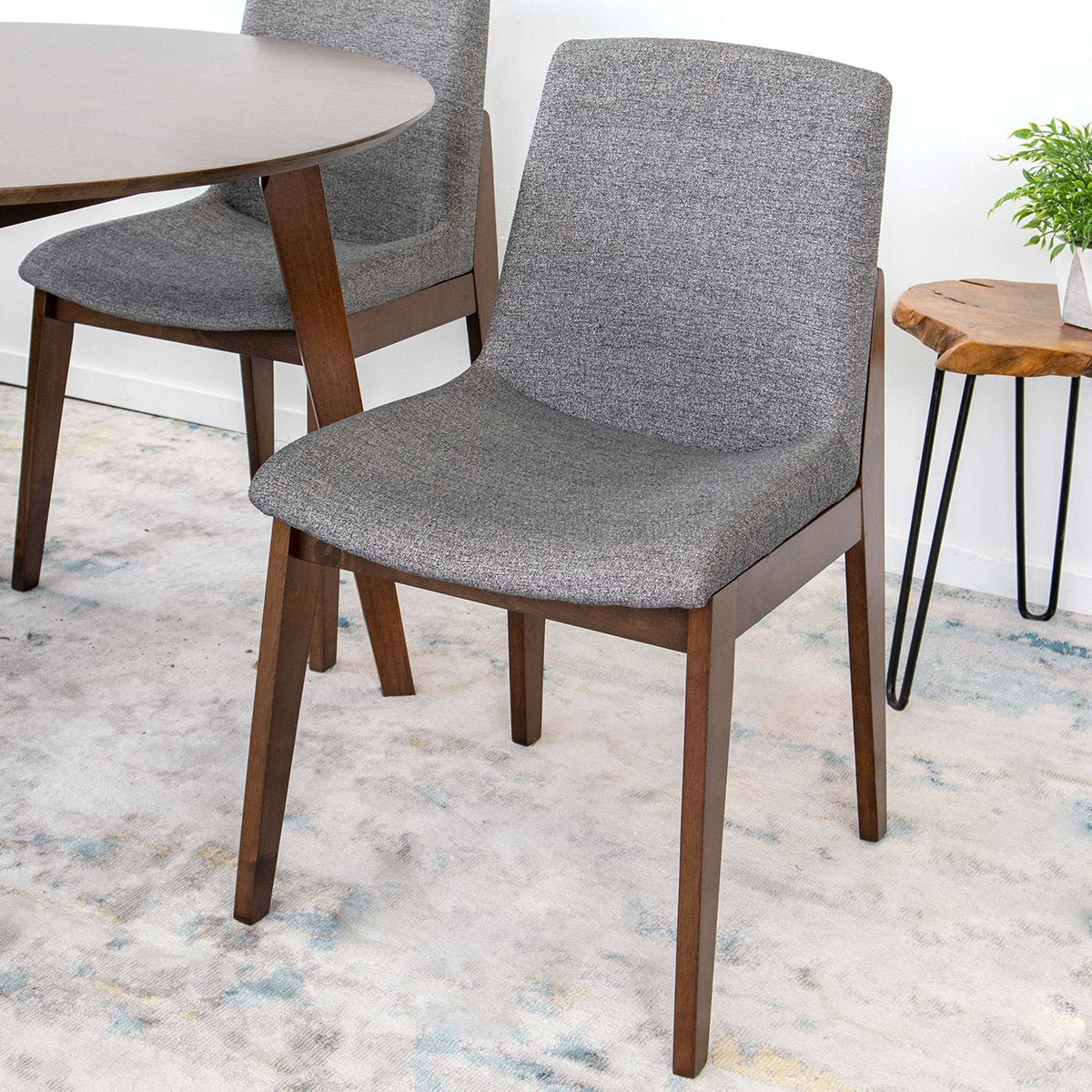 Aliana Dining Set with 4 Ohio Dark Gray Chairs Walnut