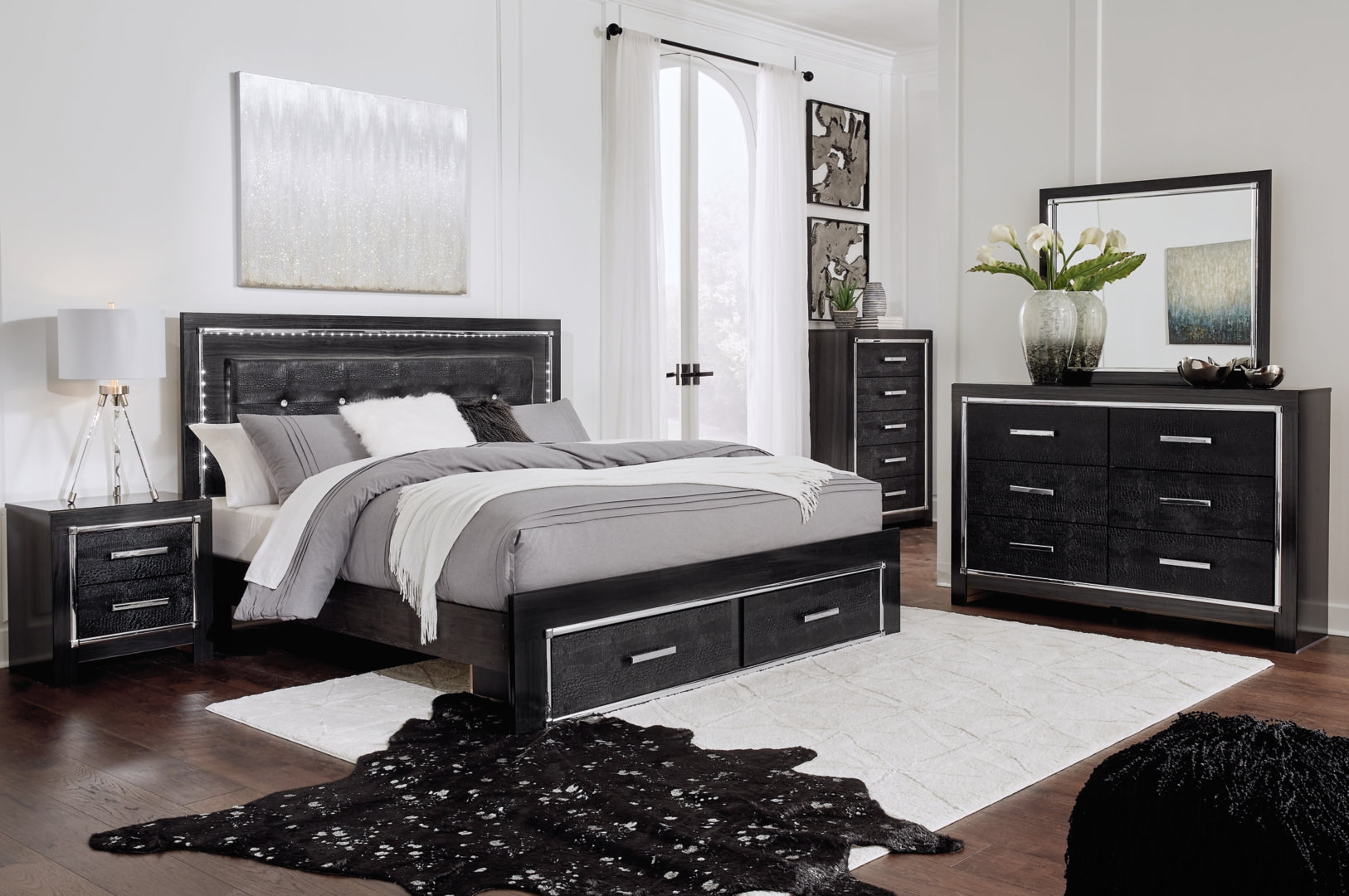 Kaydell King Panel Bed with Storage