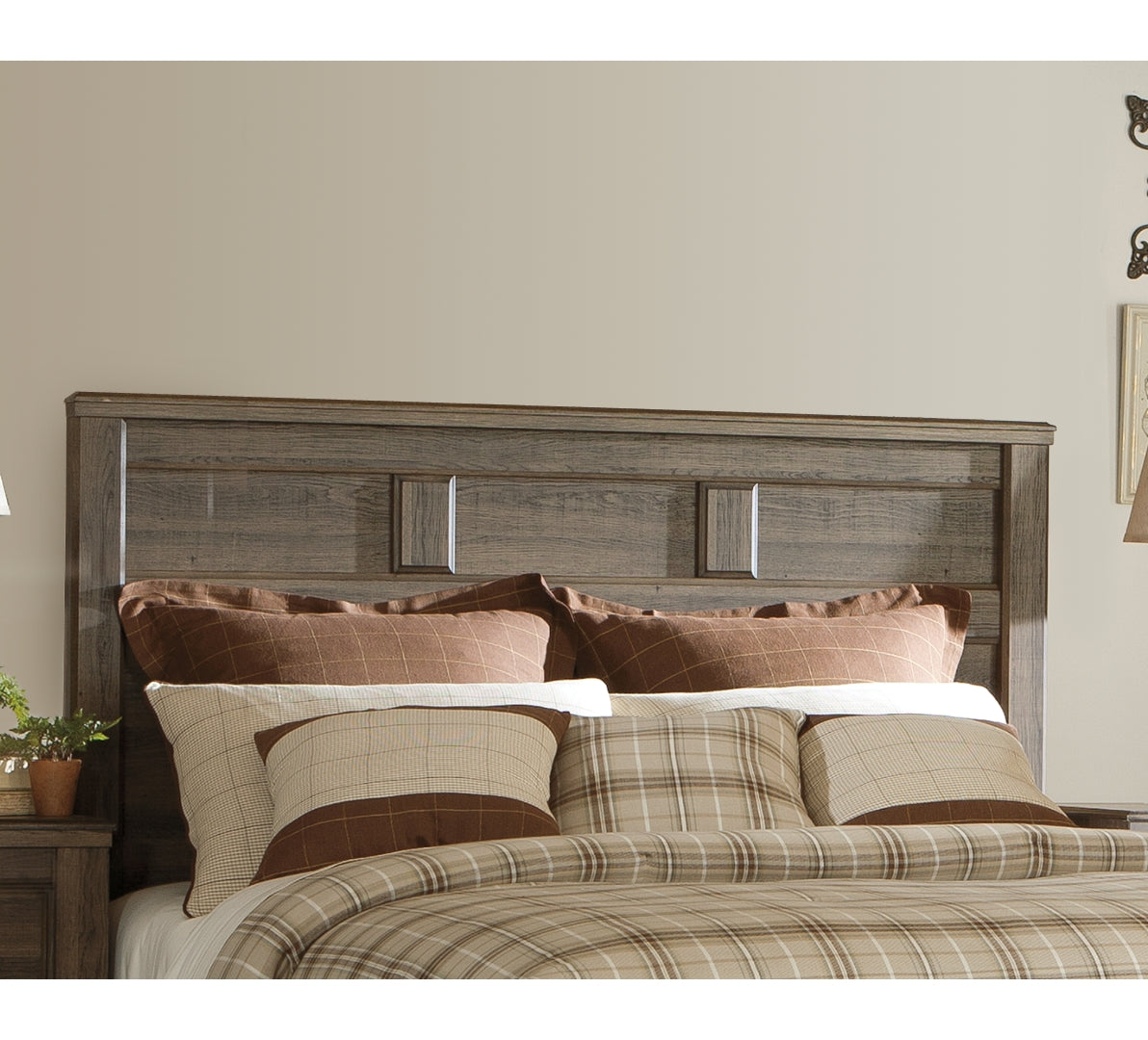 Juararo Queen Panel Headboard Bed with Dresser