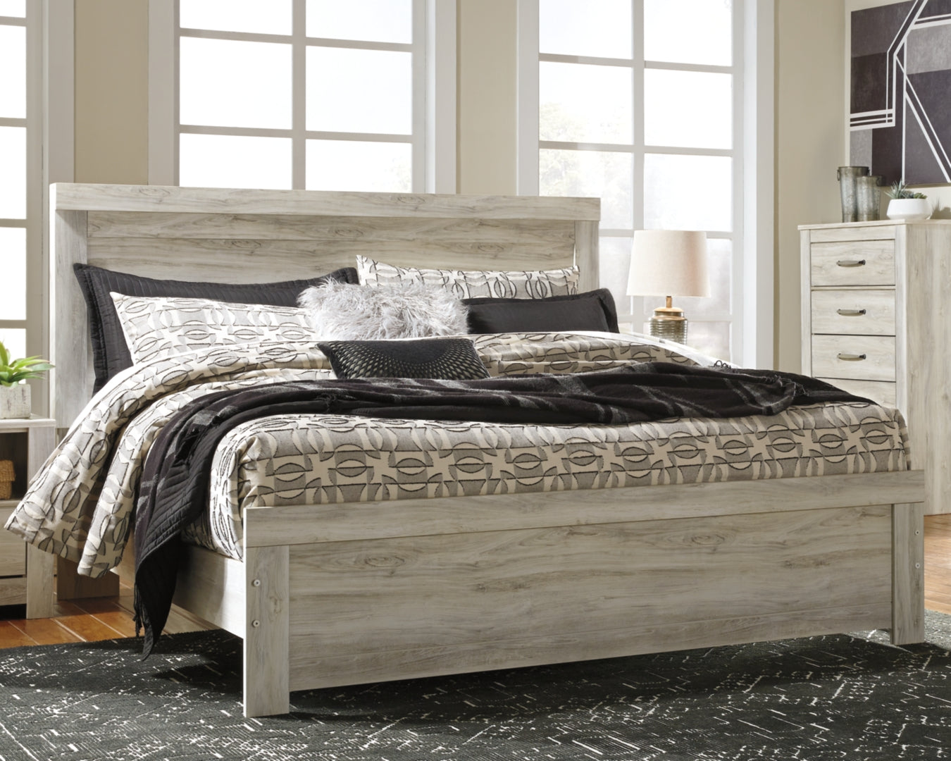 Bellaby King Panel Bed with Dresser