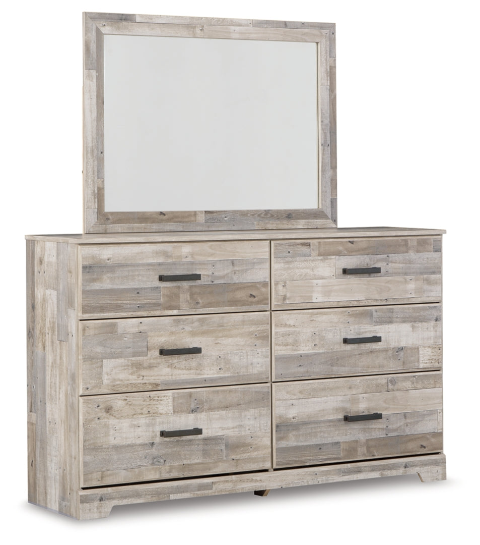 Hodanna Dresser and Mirror