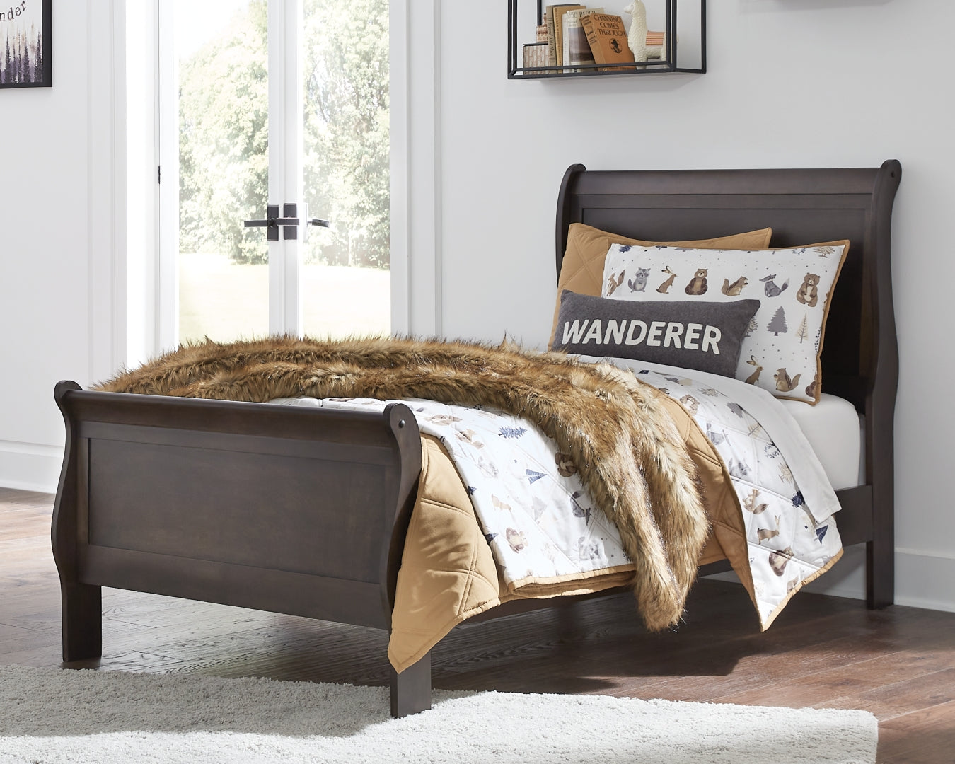 Leewarden Twin Sleigh Bed