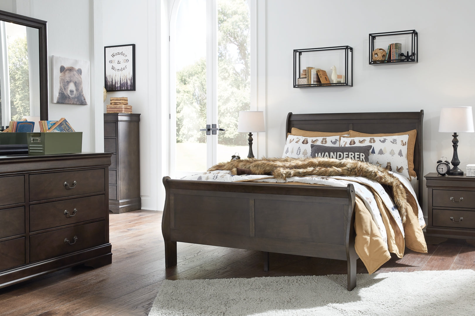 Leewarden Full Sleigh Bed