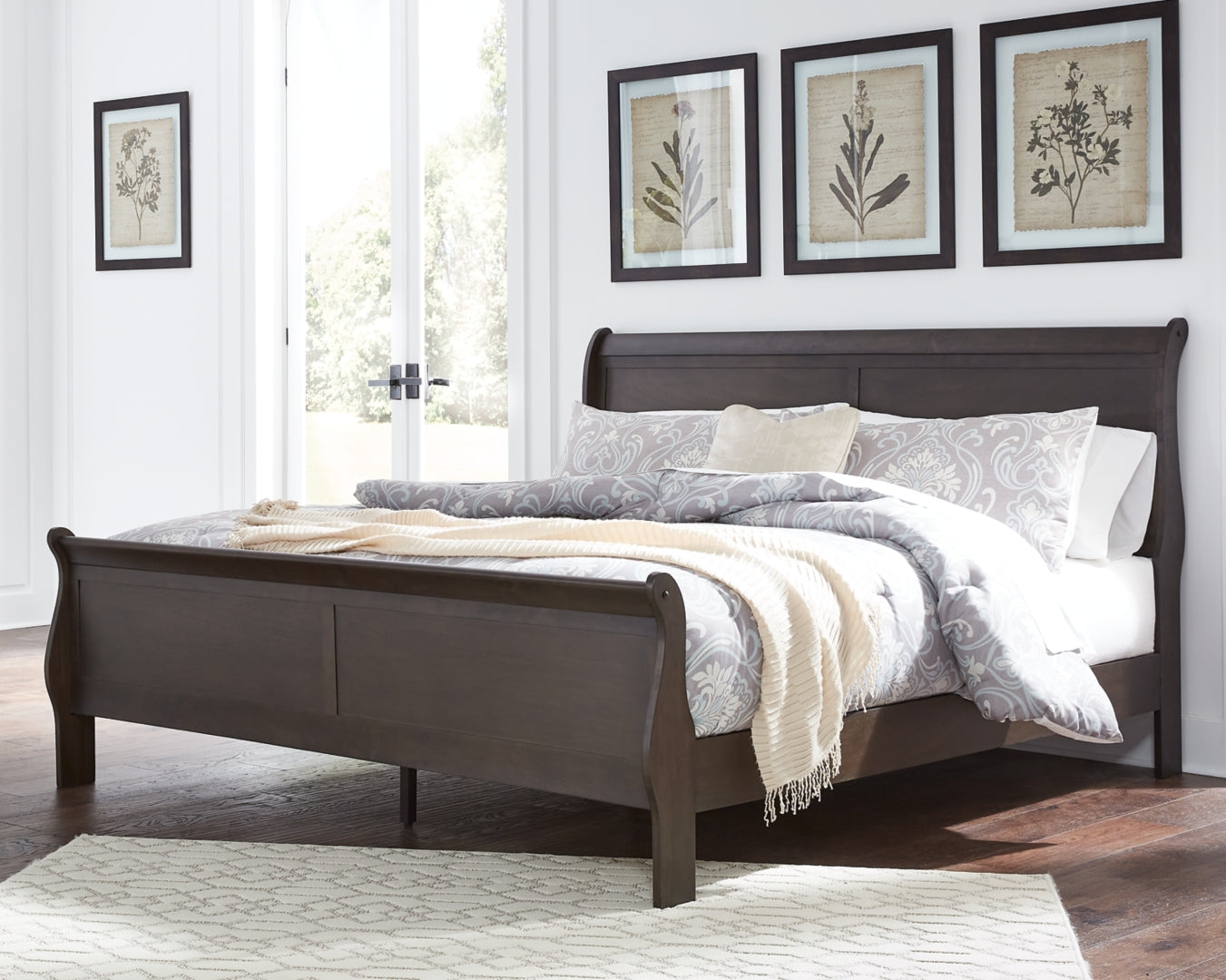 Leewarden California King Sleigh Bed