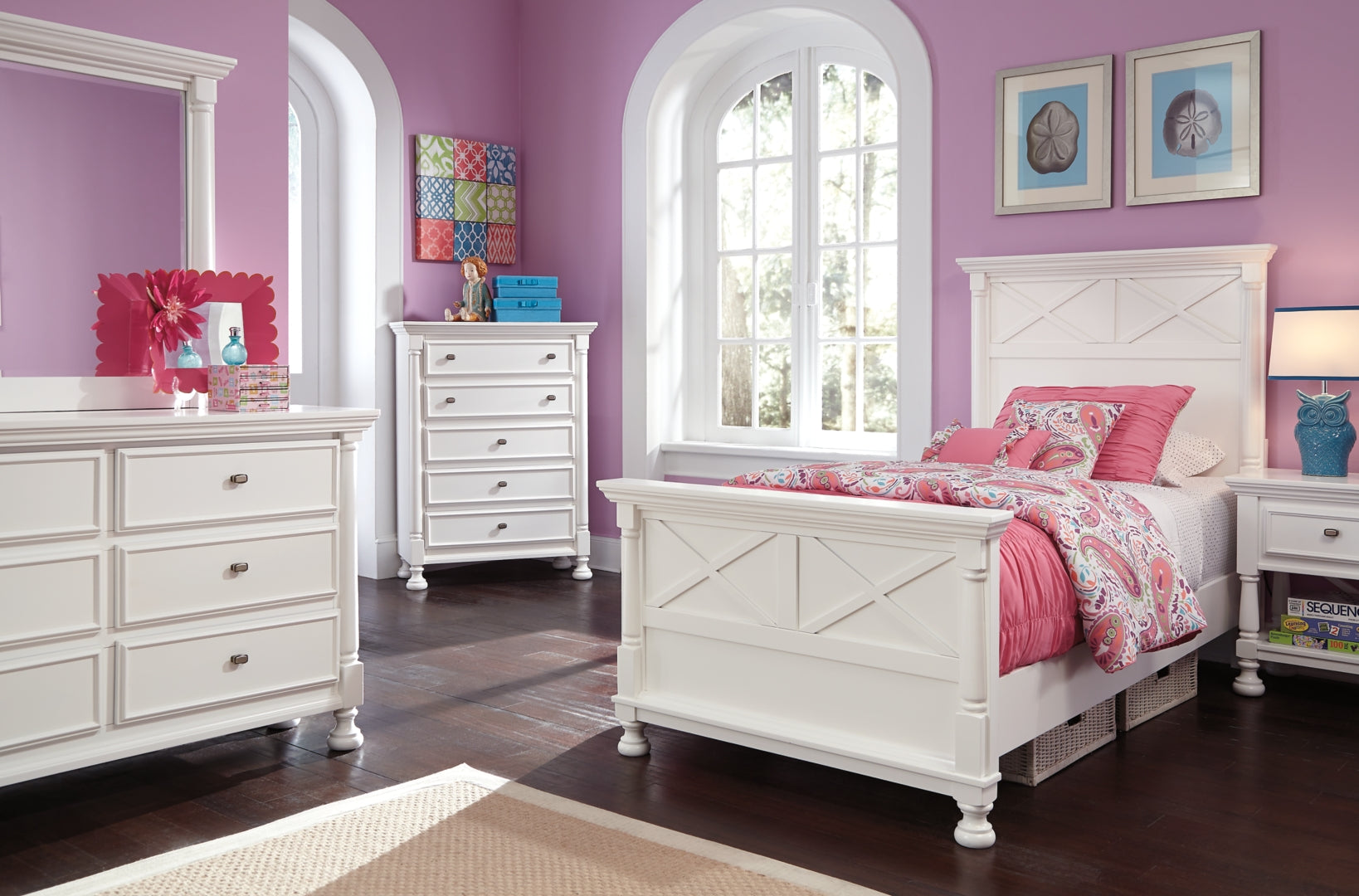 Kaslyn Chest of Drawers