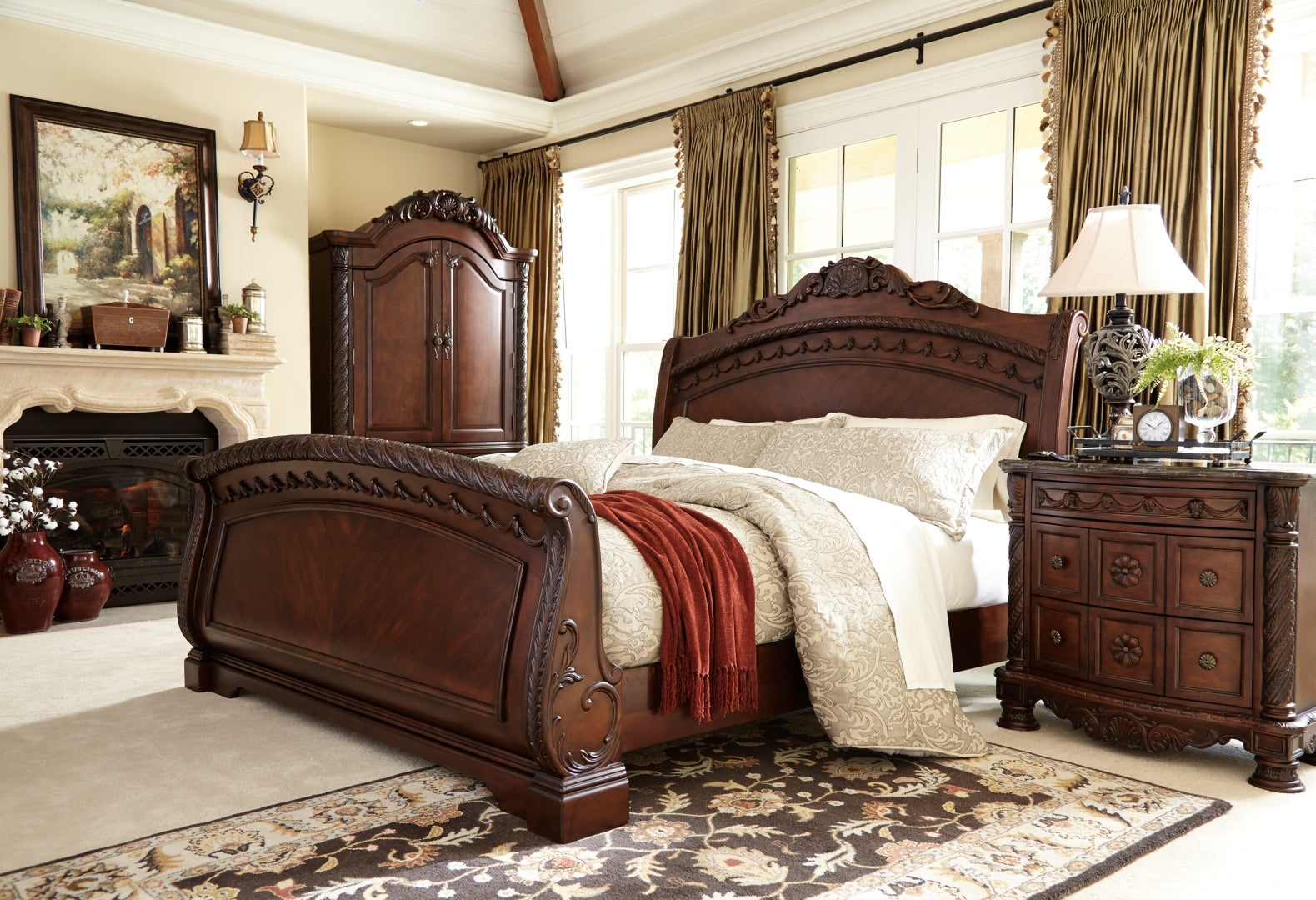 North Shore King Sleigh Bed