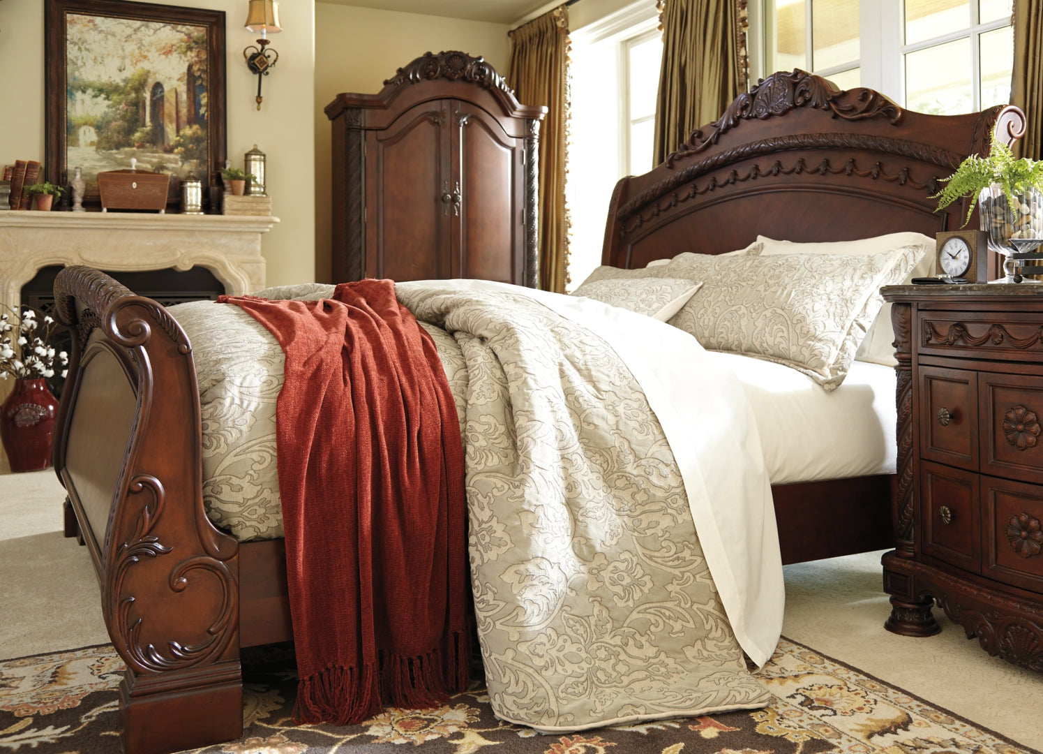 North Shore King Sleigh Bed