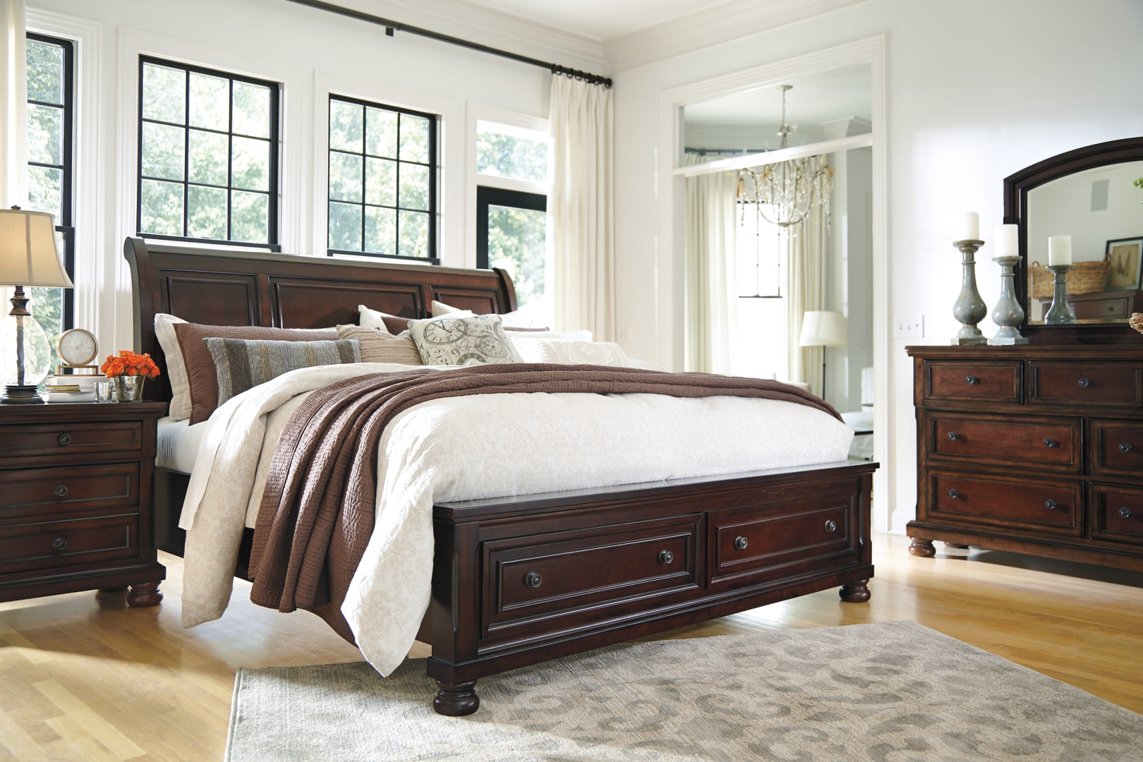 Porter Queen Sleigh Bed