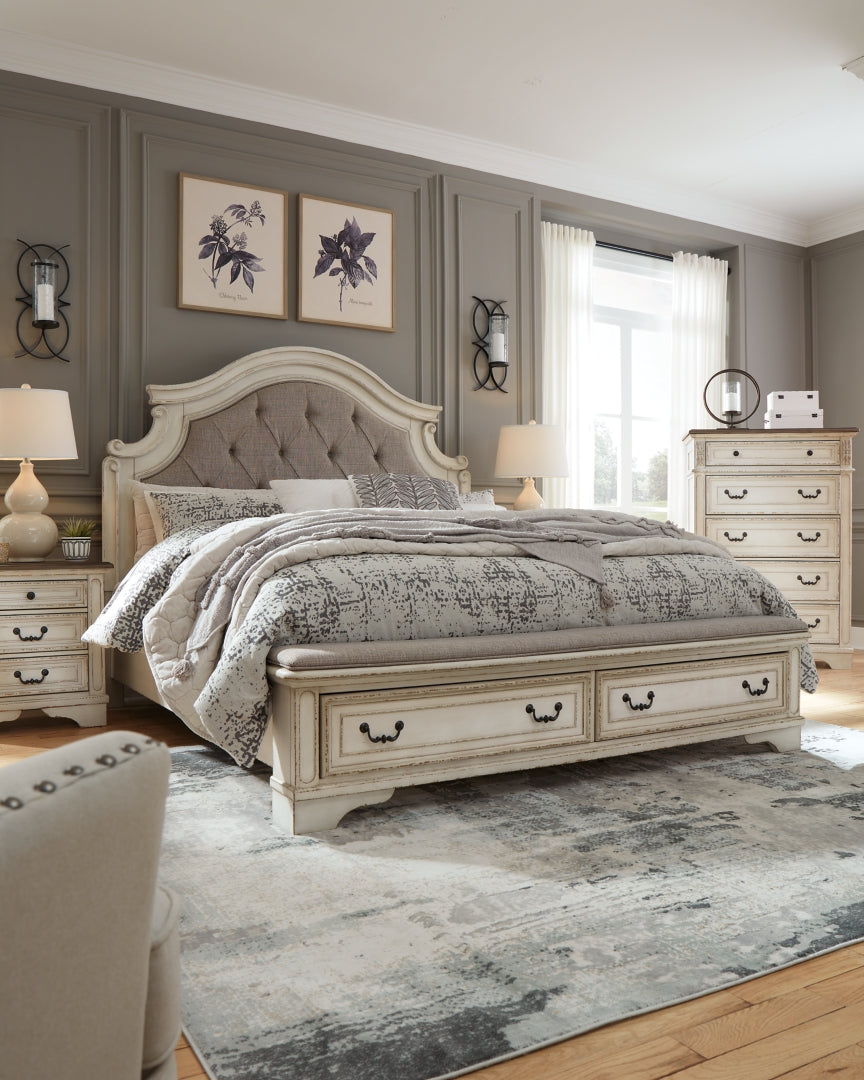 Realyn Queen Upholstered Bed