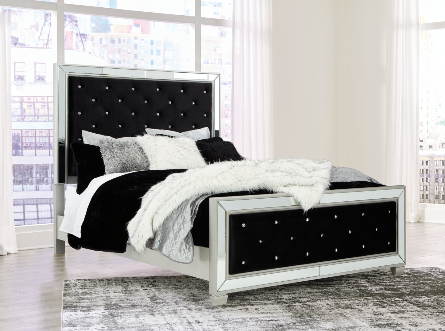 Lindenfield Queen Upholstered Bed