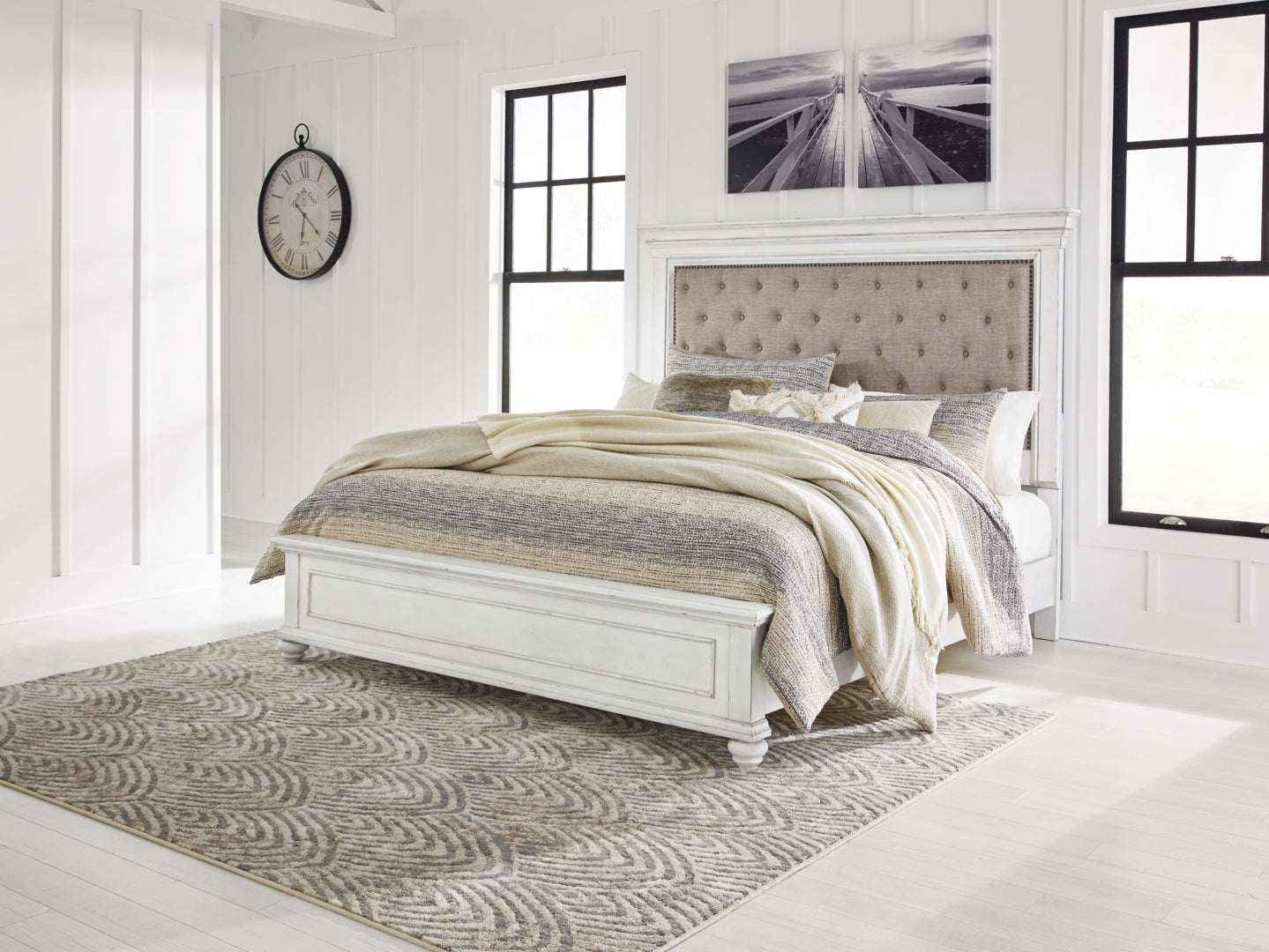 Kanwyn Queen Panel Bed