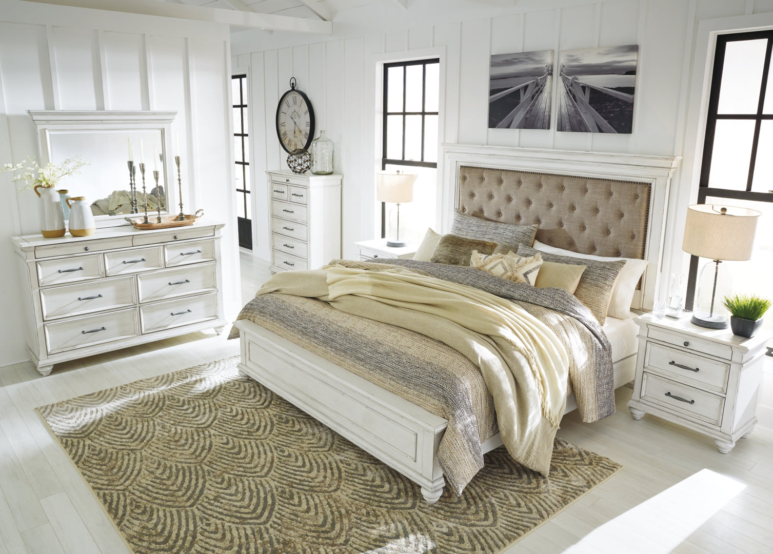 Kanwyn Queen Panel Bed