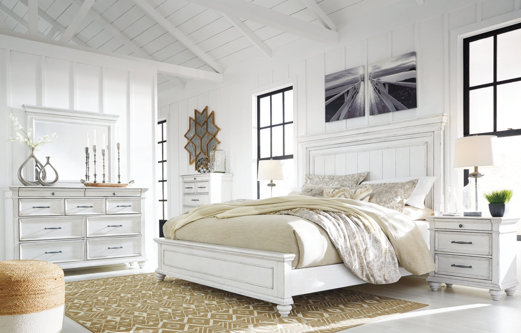 Kanwyn Queen Panel Bed