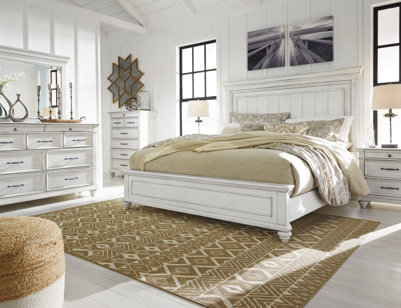 Kanwyn King Panel Bed