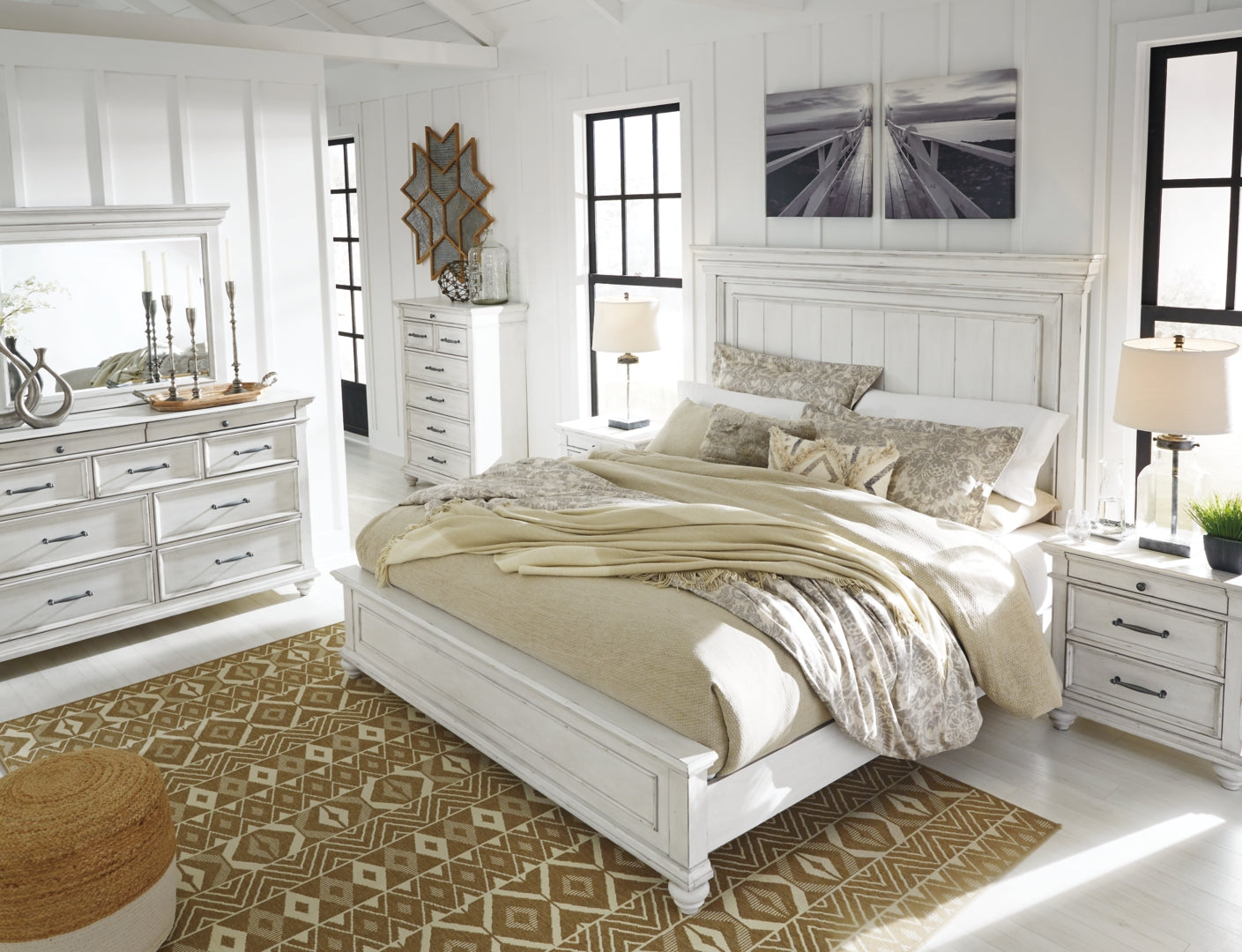 Kanwyn King Panel Bed