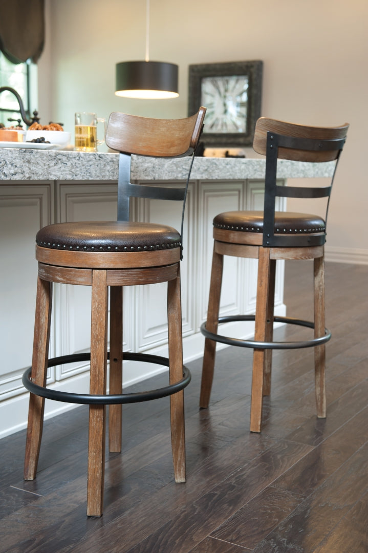 Pinnadel Bar Height Bar Stool