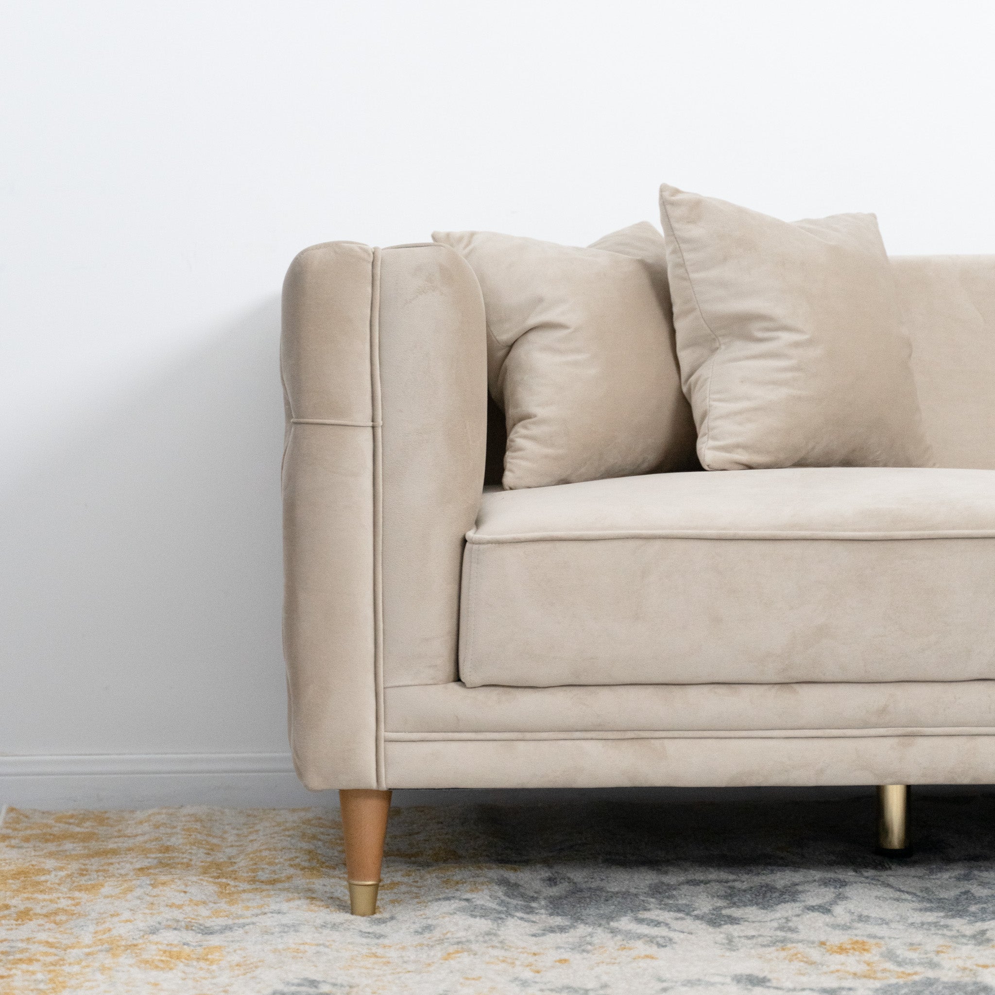 Mara Sofa Light Cream Velvet