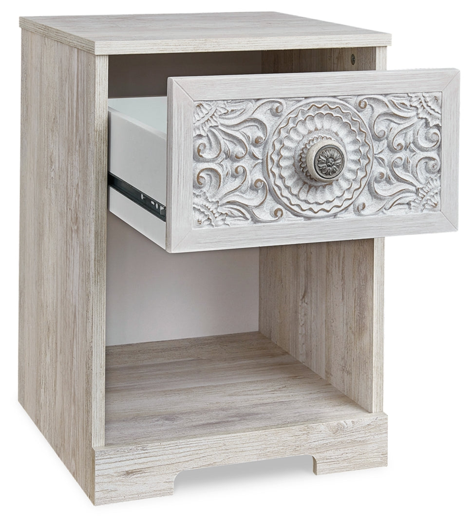 Paxberry Nightstand