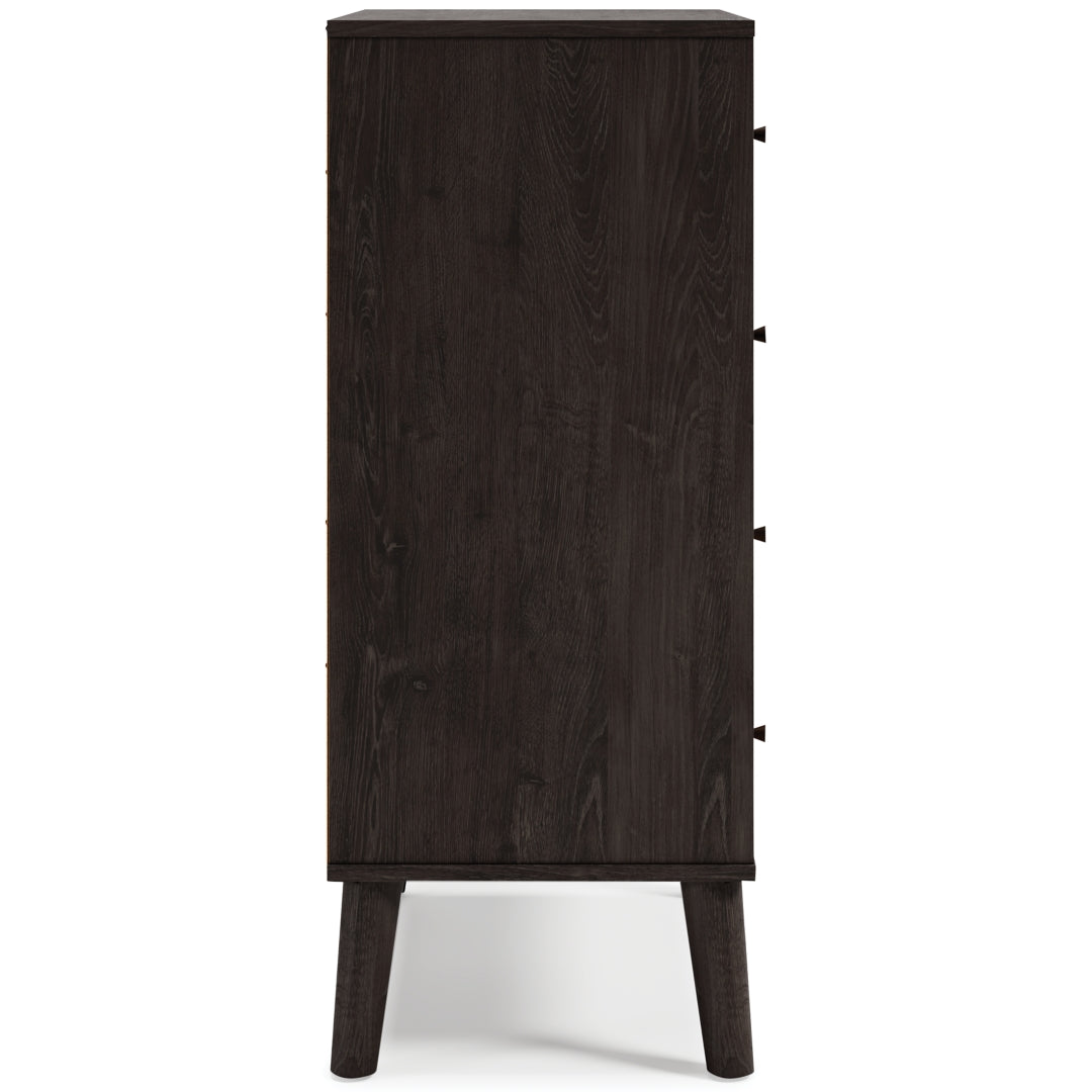 Piperton Chest of Drawers