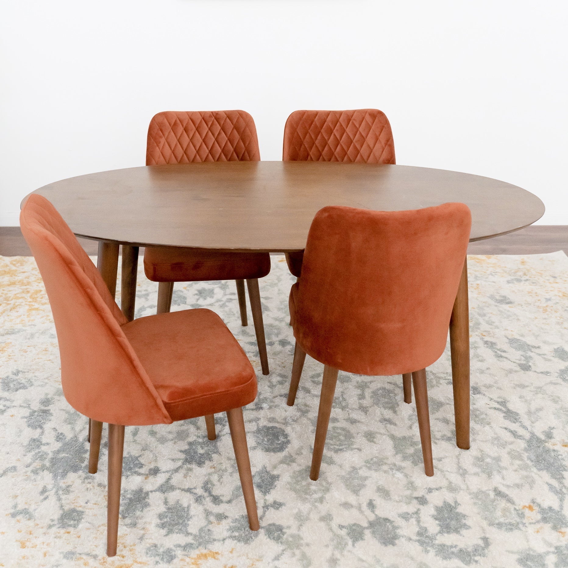 Rixos Dining set with 4 Evette Orange Dining Chairs Walnut