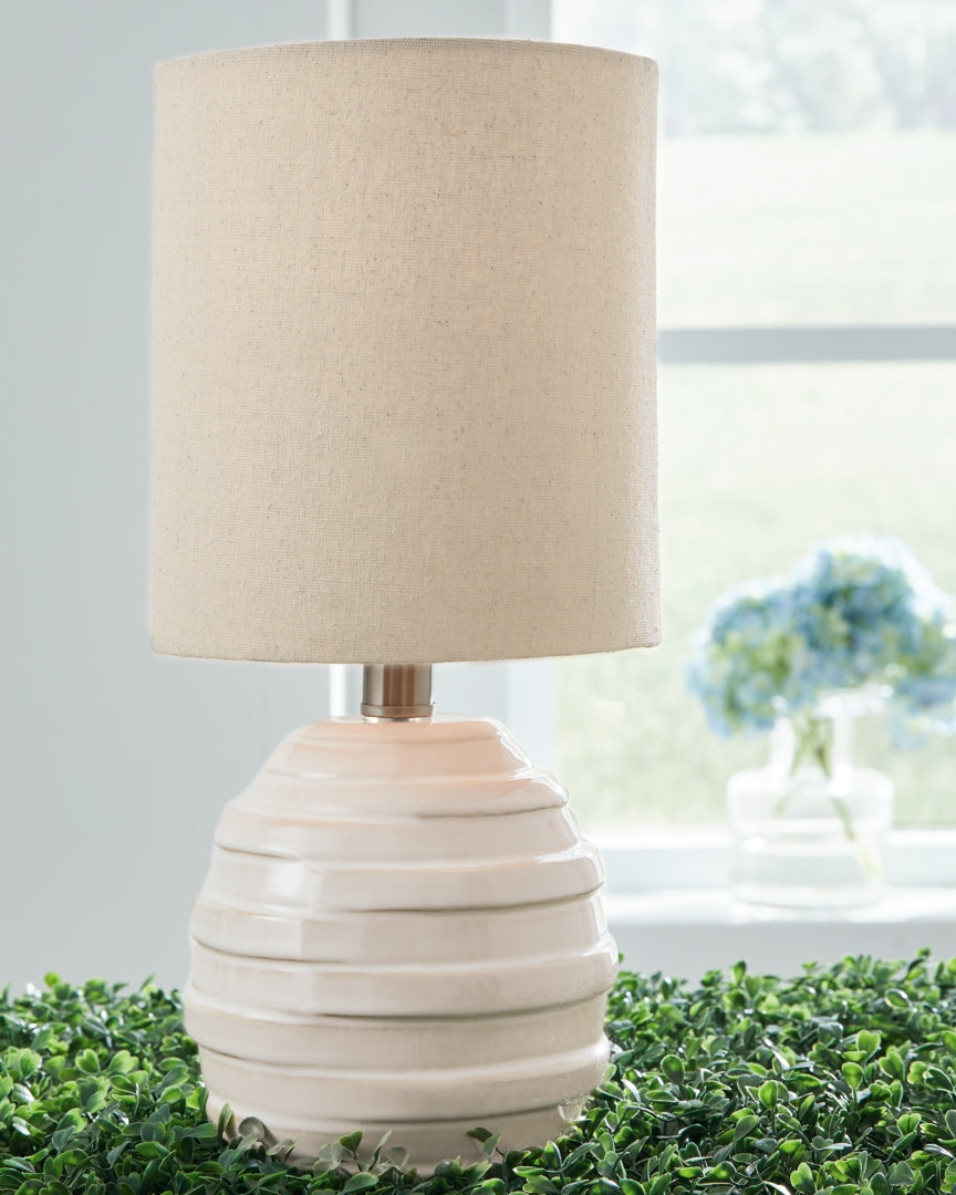 Glennwick Table Lamp