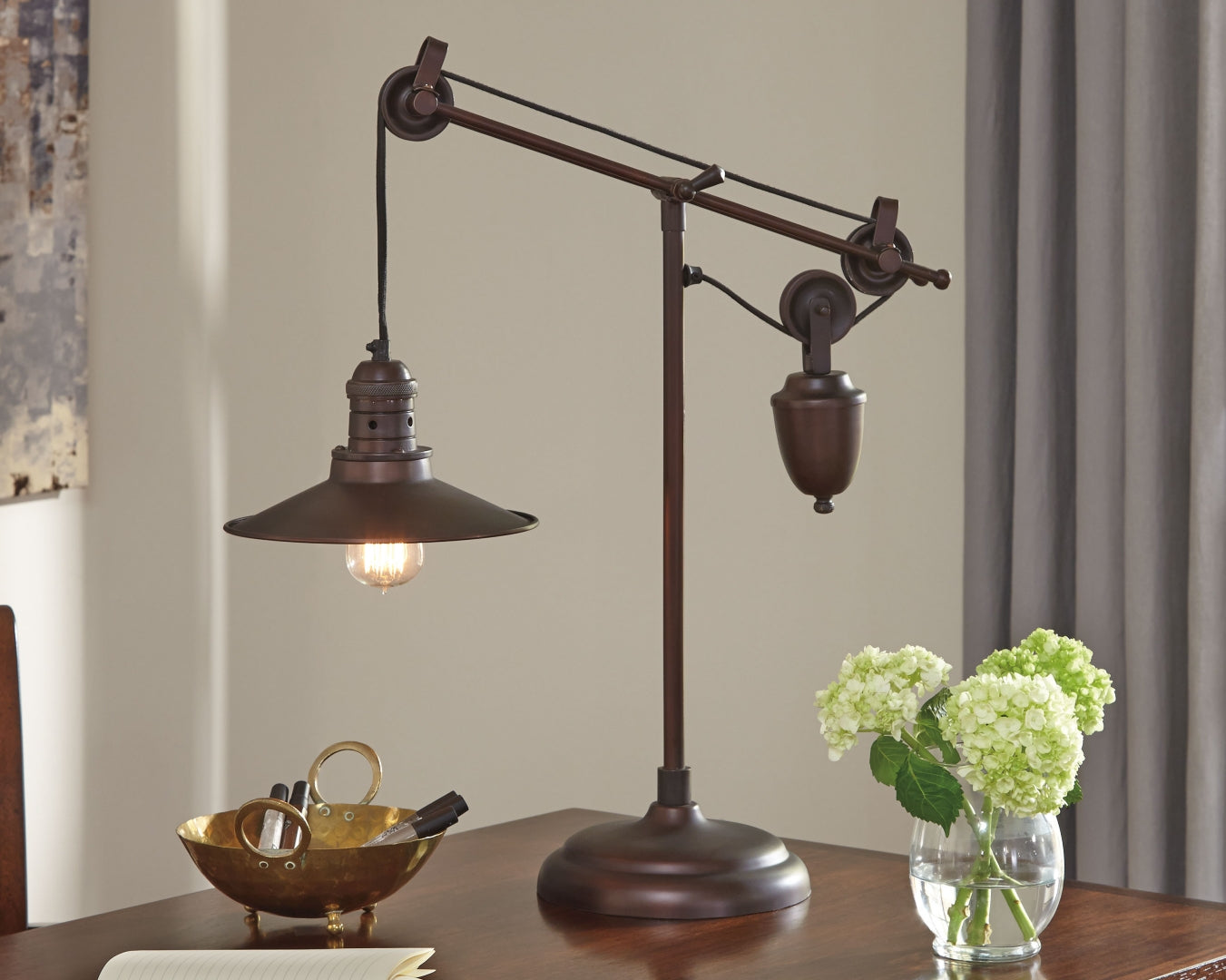 Kylen Desk Lamp